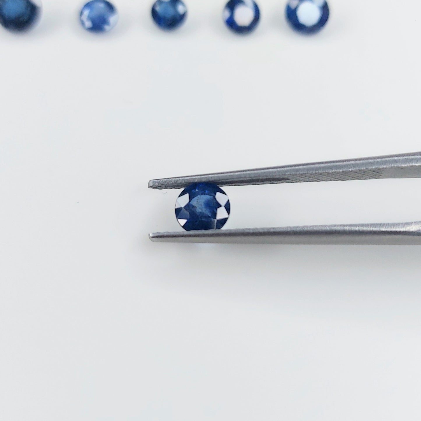 Natural Blue Sapphire Nor Cut Loose Gemstone Round Shape Faceted 4mm Gemstones for Jewelry Making, September Birthstone