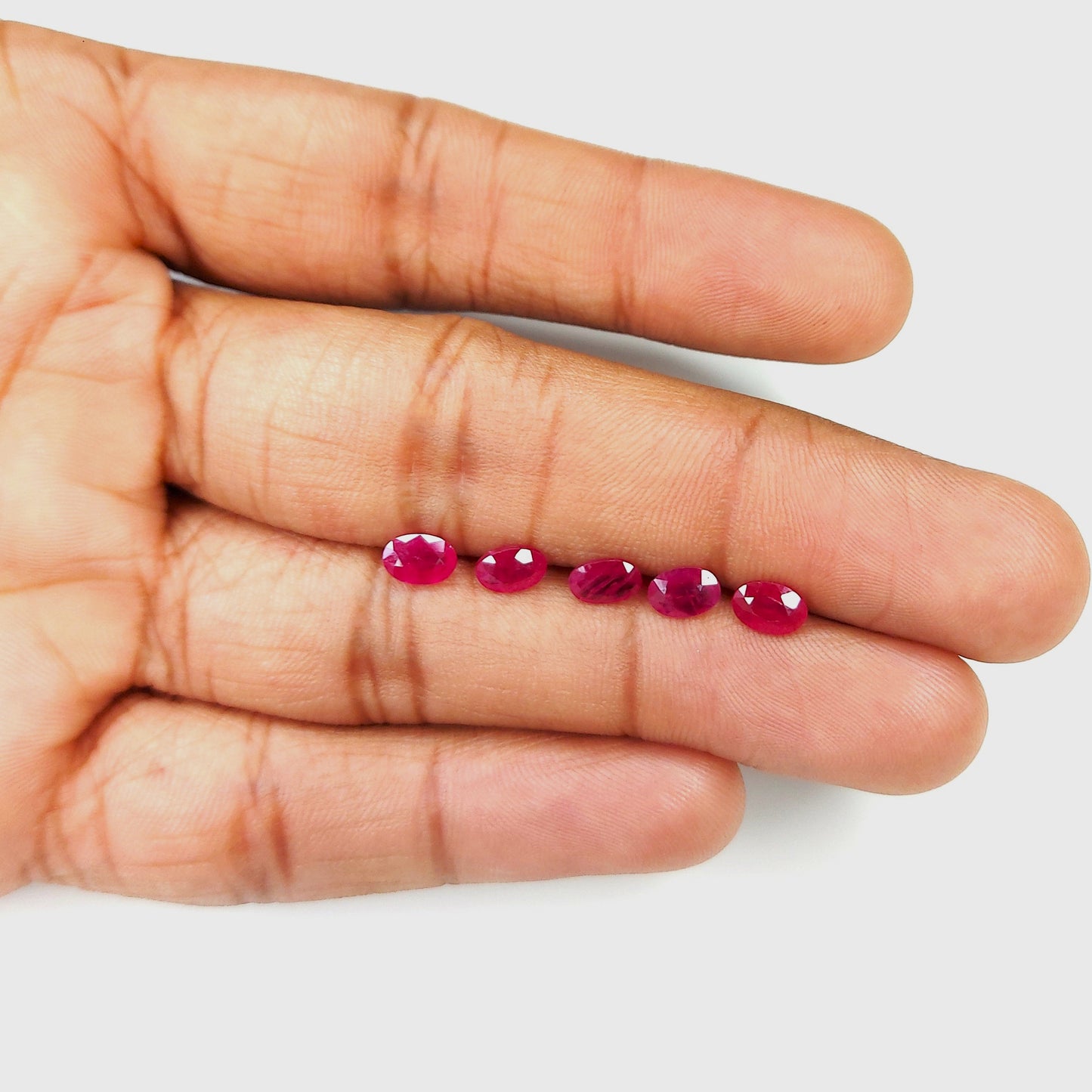 100% Natural Ruby Mozambique Heat Fine Quality Oval-Cut Faceted 6x4 mm Loose Gemstones for Necklace Jewelry Making