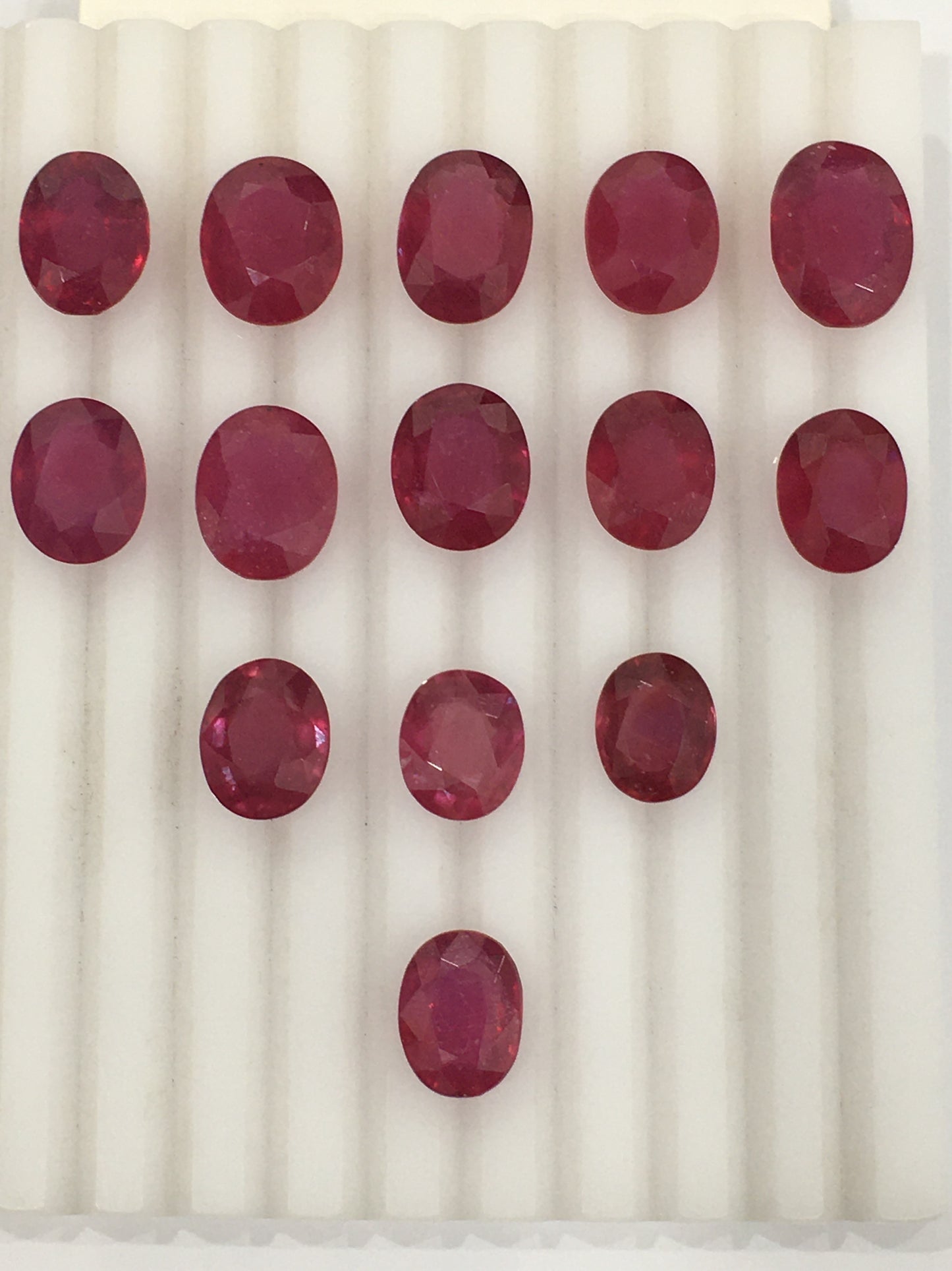 Fine Quality Natural Ruby July Birthstone 5-10 CT Reddish Pink Color Oval Shape Loose Gemstones for Ring, Pendant