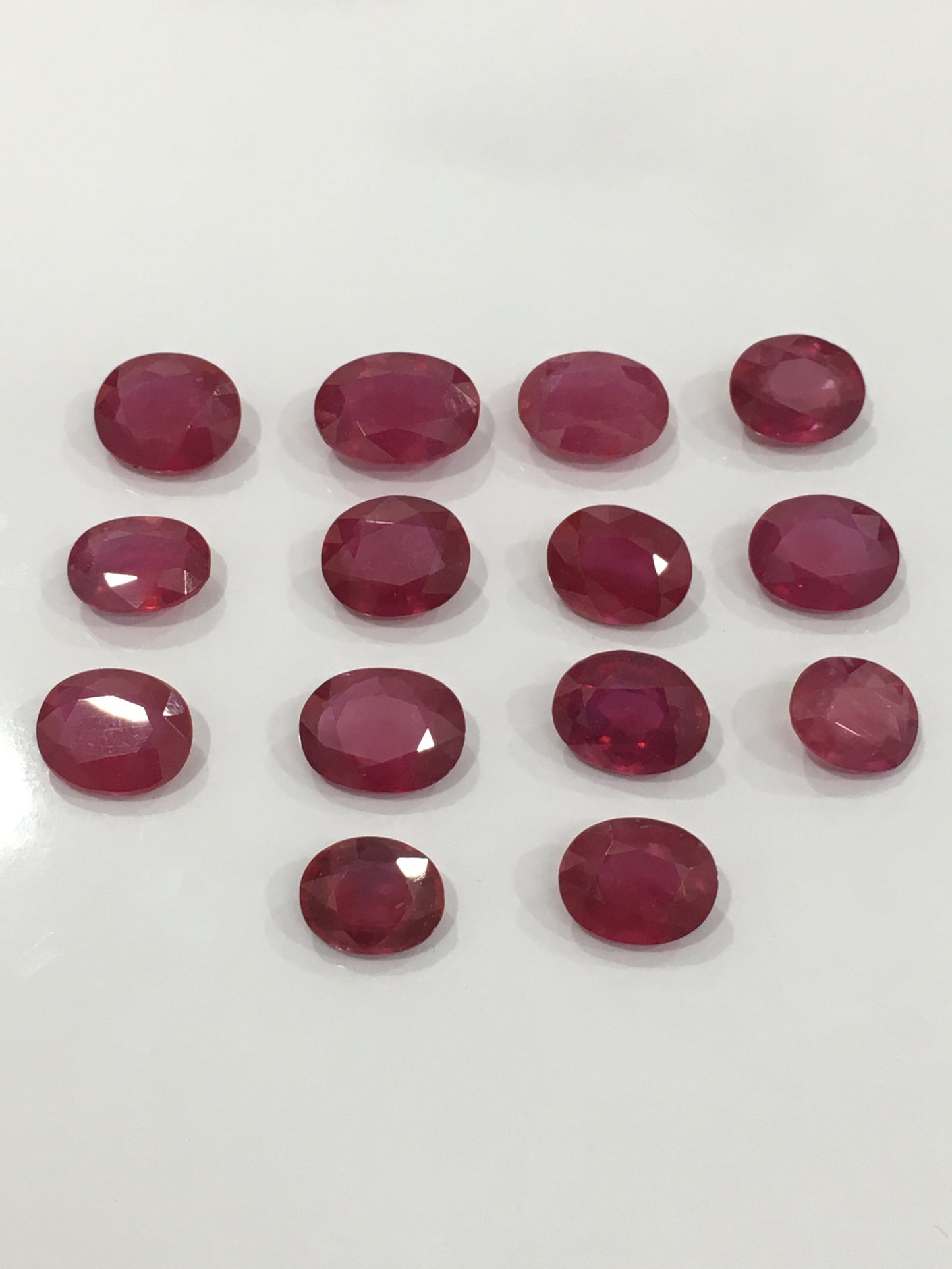 Fine Quality Ruby Mozambique Heat & Treated Oval Shape 4-8 Carat Ring Size Stones Reddish Pink Color July Birthstone for Astrology Ring