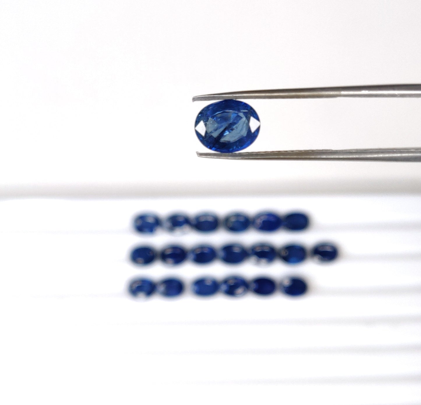 6x8 MM Top Quality Blue Sapphire Heated Oval Shape 1.55 Carat Deep Blue Sapphire Loose Gemstones September Birthstone for Jewellery Making