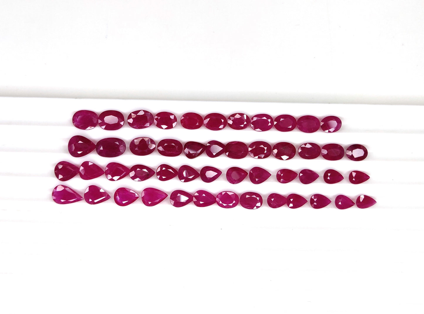 1-3 Carat Fine Quality Natural Ruby Mozambique Heated Oval and Pear Shape Loose Gemstones for Jewellery Making at Best Price