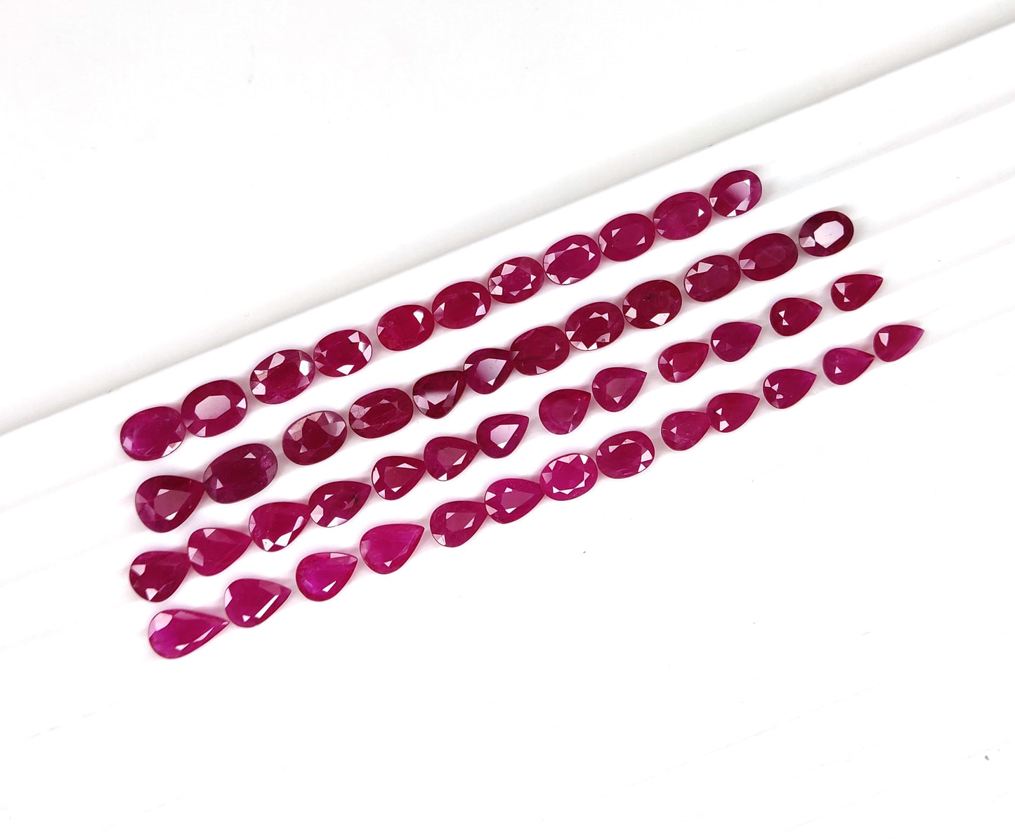 1-3 Carat Fine Quality Natural Ruby Mozambique Heated Oval and Pear Shape Loose Gemstones for Jewellery Making at Best Price