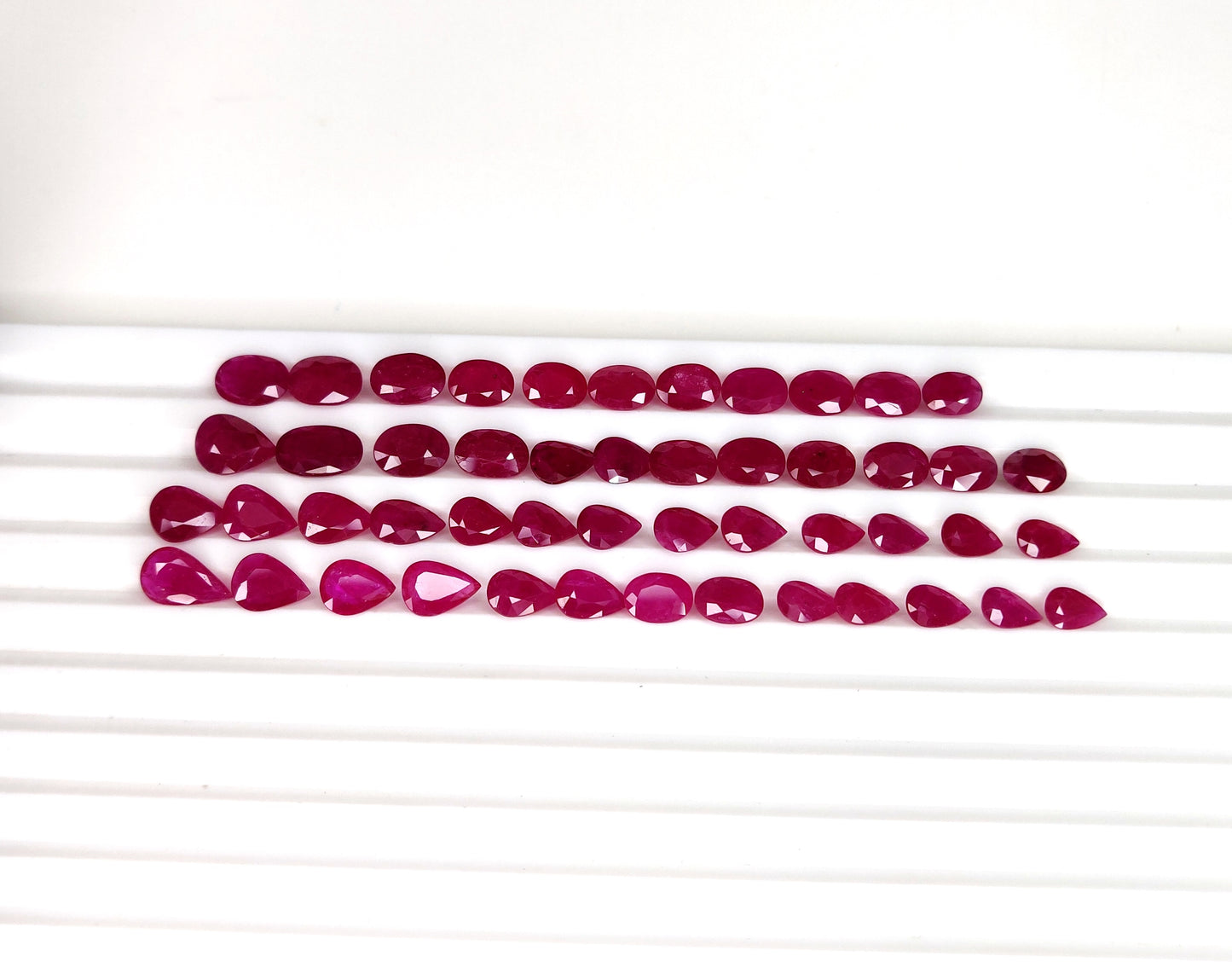 1-3 Carat Fine Quality Natural Ruby Mozambique Heated Oval and Pear Shape Loose Gemstones for Jewellery Making at Best Price