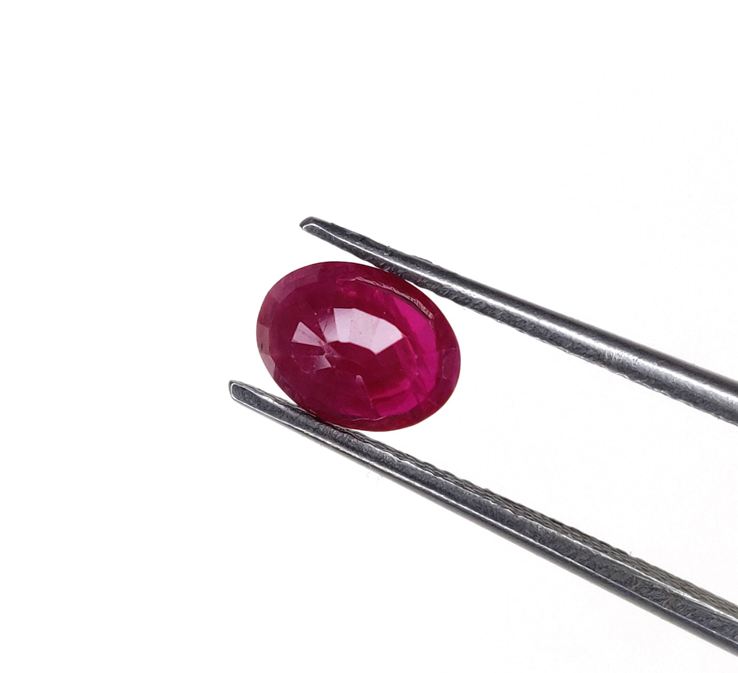 1-3 Carat Fine Quality Natural Ruby Mozambique Heated Oval and Pear Shape Loose Gemstones for Jewellery Making at Best Price