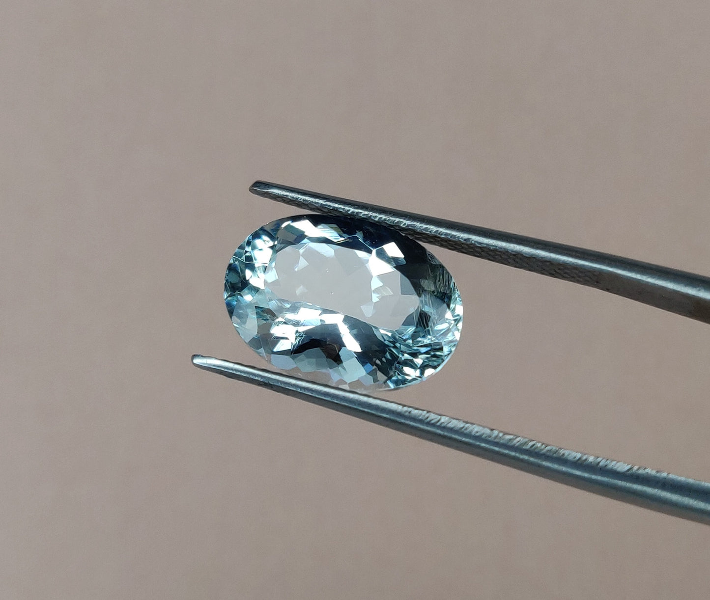 Top Quality Natural Aquamarine 5.60cts. Oval Shape Loose Gemstone, 10x14 mm Faceted Cut Stone, Aquamarine for Jewelry Making at the Lowest Price