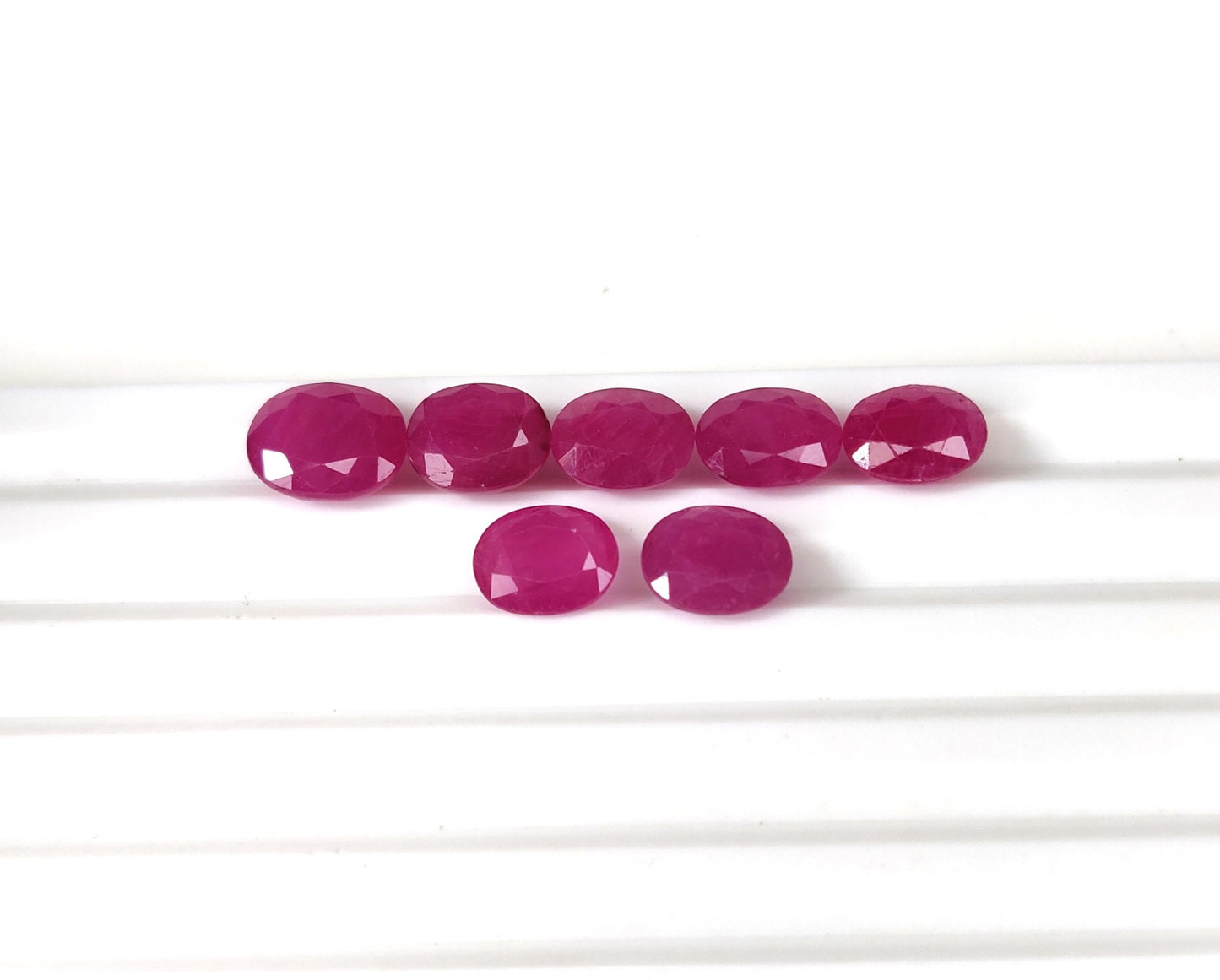 Top Most Quality Natural Ruby Mozambique Heated Oval Shape 8x10mm Loose Gemstones for Jewellery Making