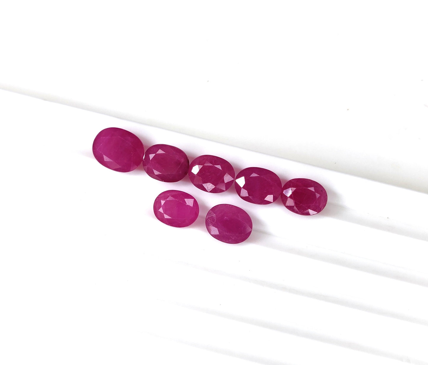Top Most Quality Natural Ruby Mozambique Heated Oval Shape 8x10mm Loose Gemstones for Jewellery Making