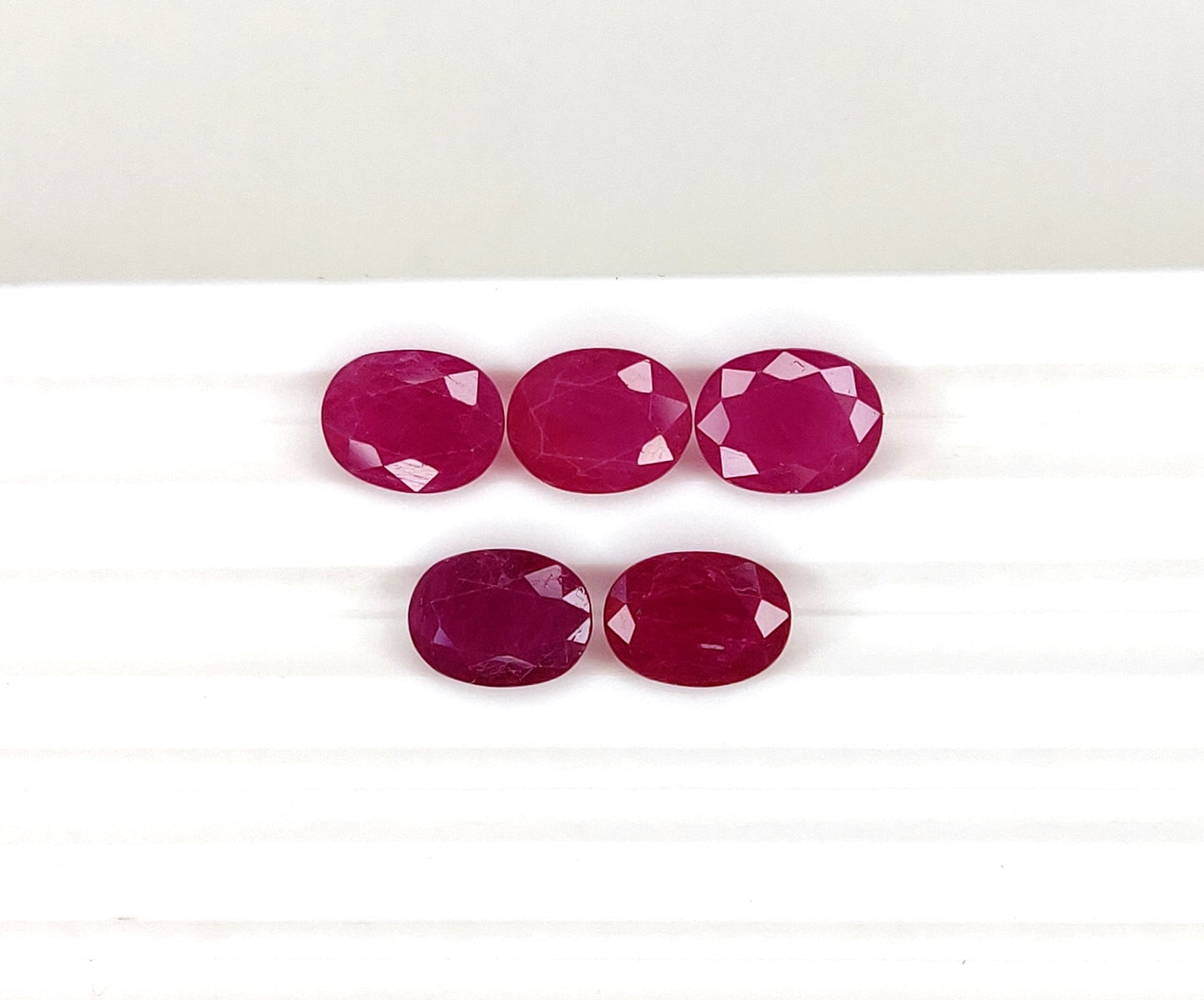 100% Natural Ruby Gemstones Fine Quality Oval-Cut 7x9 mm Pinkish Red Color July Birthstone for Making Jewelry