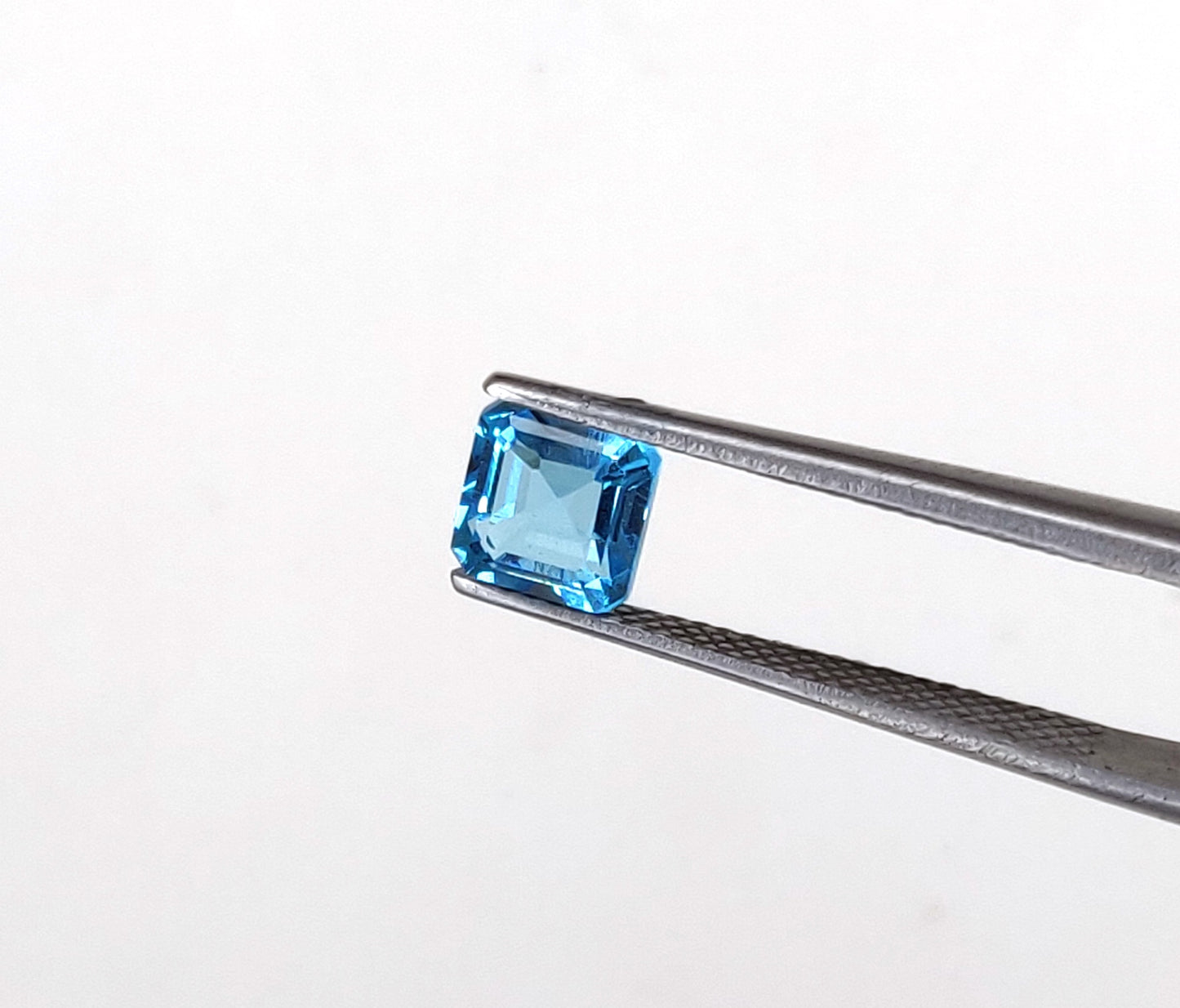 Natural Sky Blue Topaz Gemstone Brilliant Cut Square Cushion Shape Faceted Loose Stones for Jewelry Making