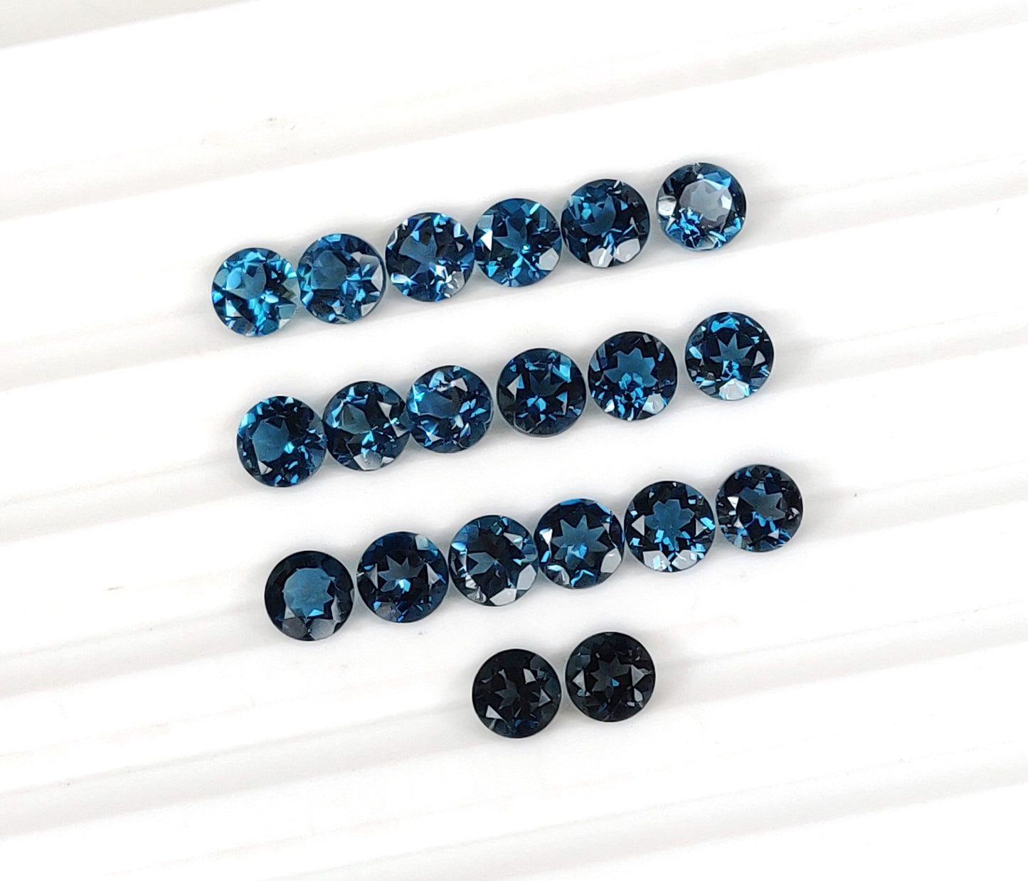 100% Natural London Blue Topaz 5mm Size Diamond Cut Round Shape Loose Gemstone