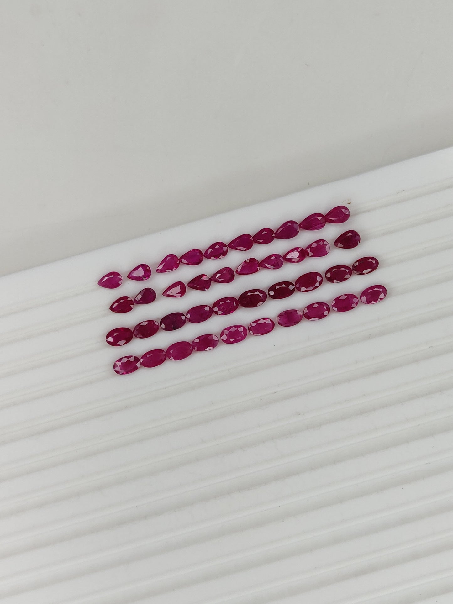 High Quality Natural Burma Ruby 3x5 mm Oval Pear Shape Heated Loose Gemstone for July Birthstone Bracelet and Necklace Making