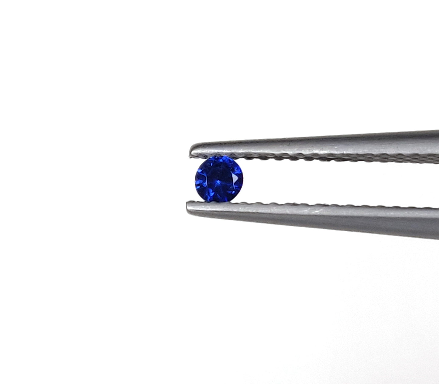 High Quality 100% Natural Blue Sapphire Calibrated 2.5mm Cut Royal Blue Color Loose Gemstone for Jewellery Making
