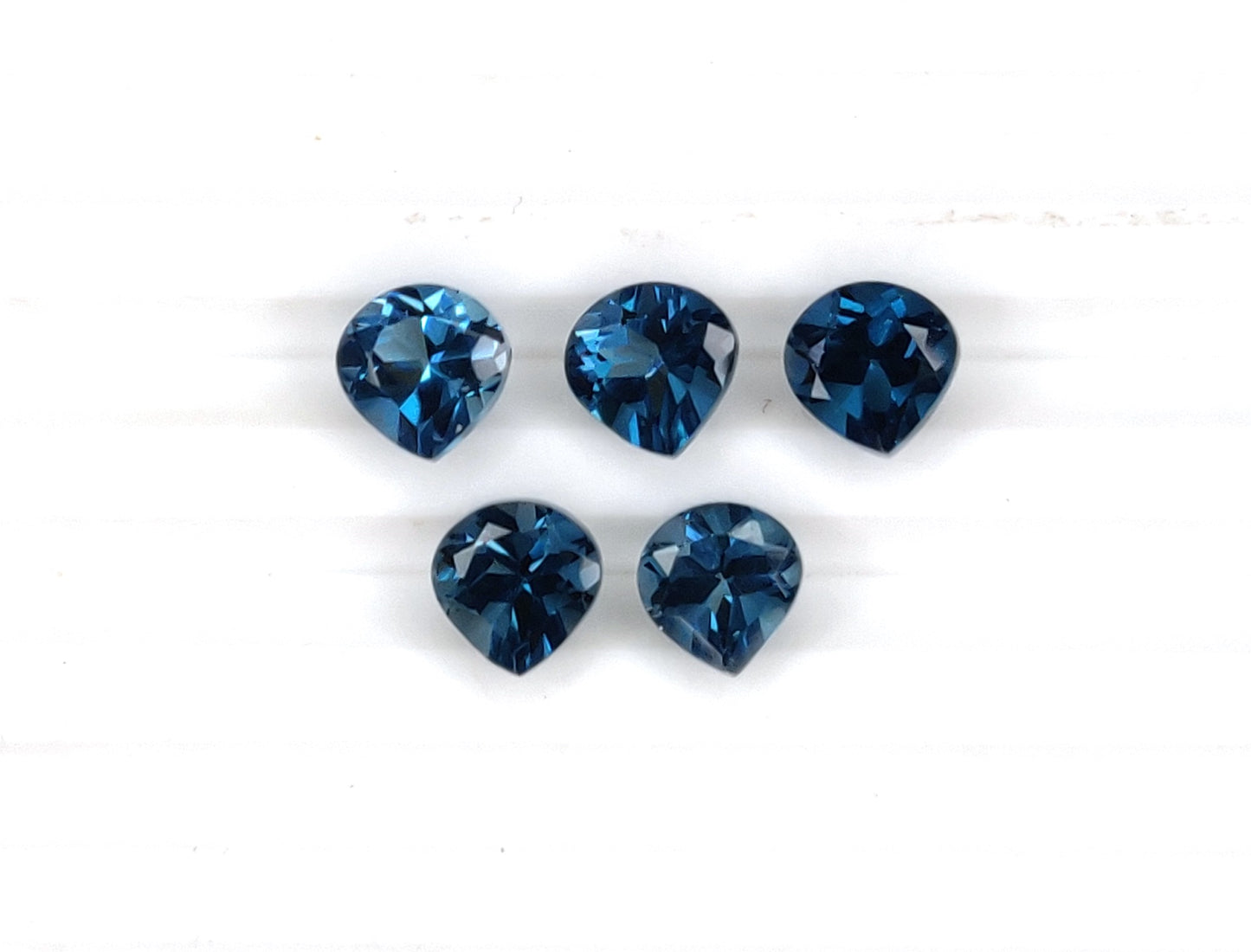 Beautiful Blue Topaz 6mm Heart Cut Loose Gemstone High Quality Natural Blue Topaz December Birthstone for Jewelry Making