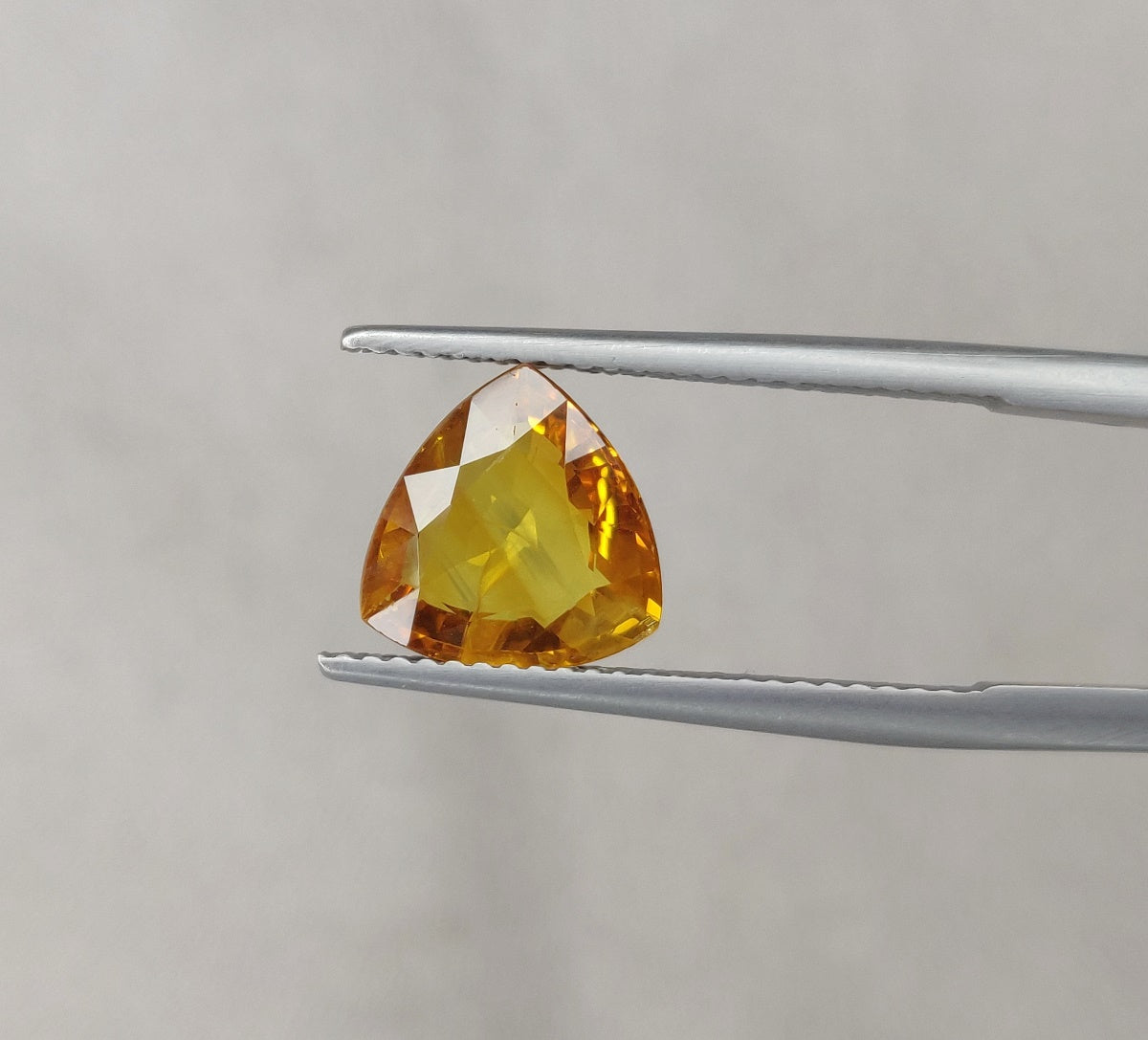 Natural Yellow Sapphire 3.15 Carat Faceted Trillion Cut 9.50x9.50x4.10mm Gemstone AAA Quality Ring Size Yellow Color Stone for Astrology