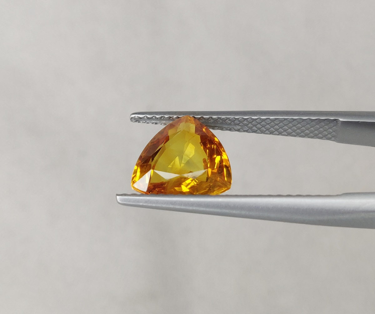 Natural Yellow Sapphire 3.15 Carat Faceted Trillion Cut 9.50x9.50x4.10mm Gemstone AAA Quality Ring Size Yellow Color Stone for Astrology