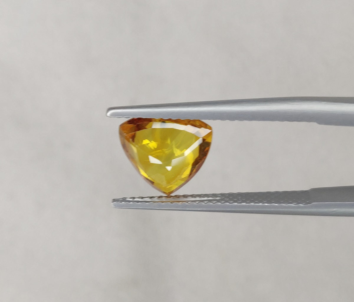 Natural Yellow Sapphire 3.15 Carat Faceted Trillion Cut 9.50x9.50x4.10mm Gemstone AAA Quality Ring Size Yellow Color Stone for Astrology