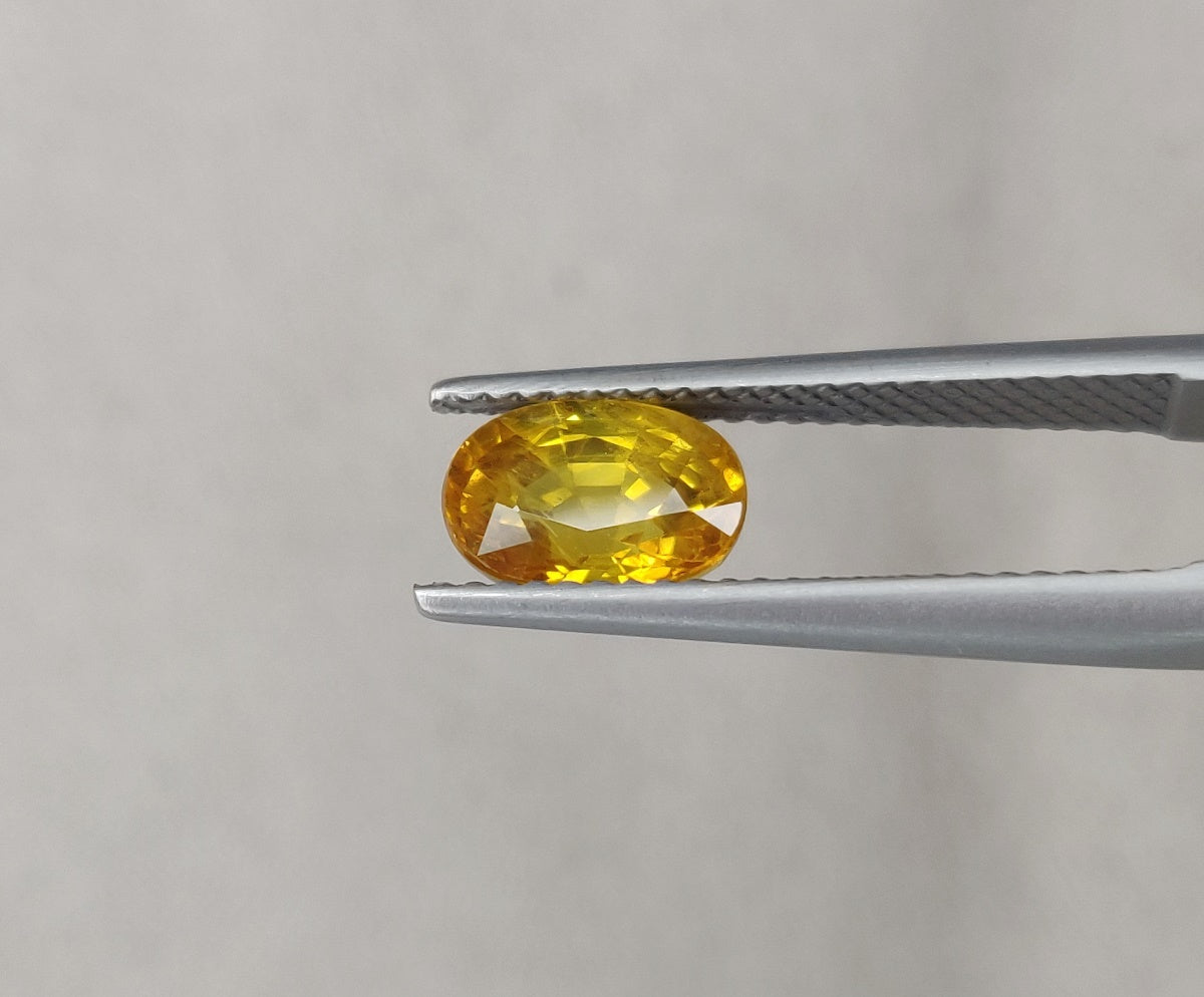 Natural Yellow Sapphire 2.33 Carat Oval Shape 8.40x6x5 mm Single Pcs Gemstone Fine Quality Pukhraj Zodiac Birthstone for Making Ring