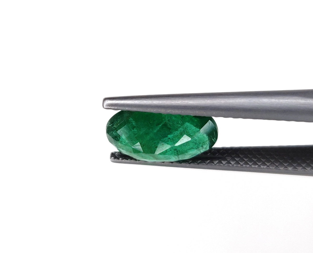 2.10 CT 100% Natural Zambian Emerald Oval Cut 8.60x11.90x3.20 mm Gemstone Fine Quality 1 Pcs May Birthstone for Ring & Pendant Making
