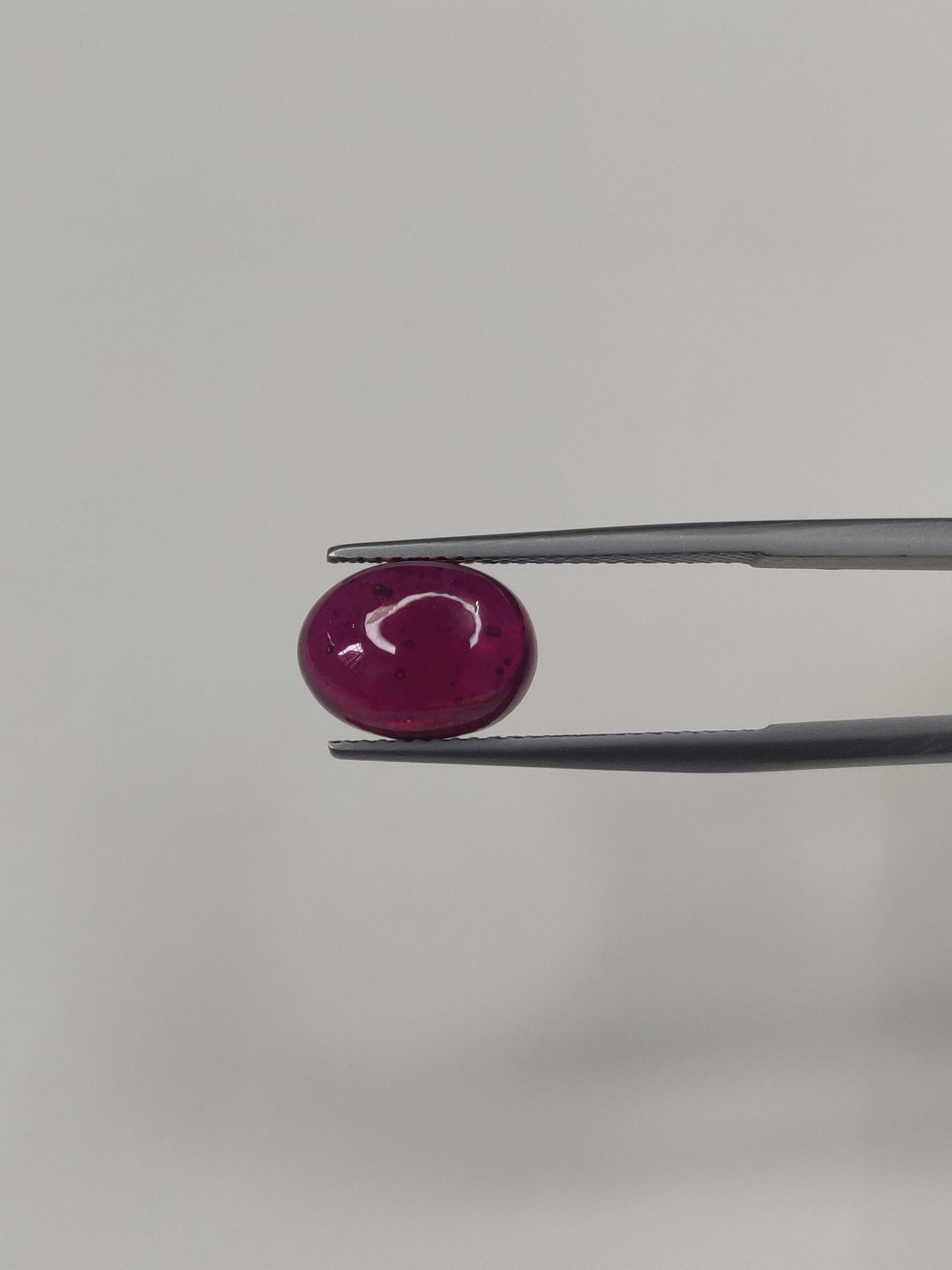 Fine Quality 100% Natural 2-4 Carat Reddish Pink Color Heat-Treated Ruby Cabochon Oval Shape Loose Gemstone for Making Jewellery
