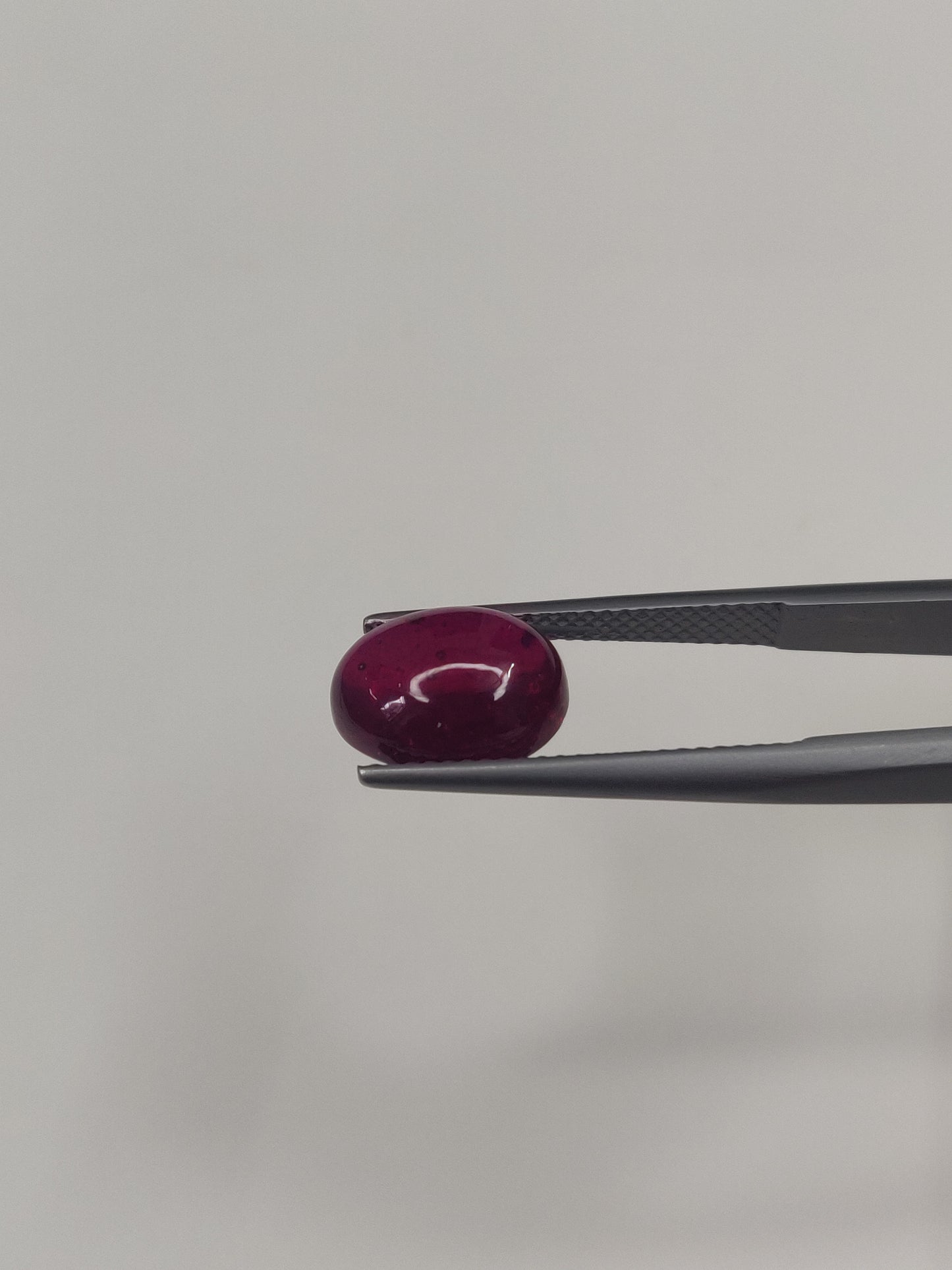 Fine Quality 100% Natural 2-4 Carat Reddish Pink Color Heat-Treated Ruby Cabochon Oval Shape Loose Gemstone for Making Jewellery