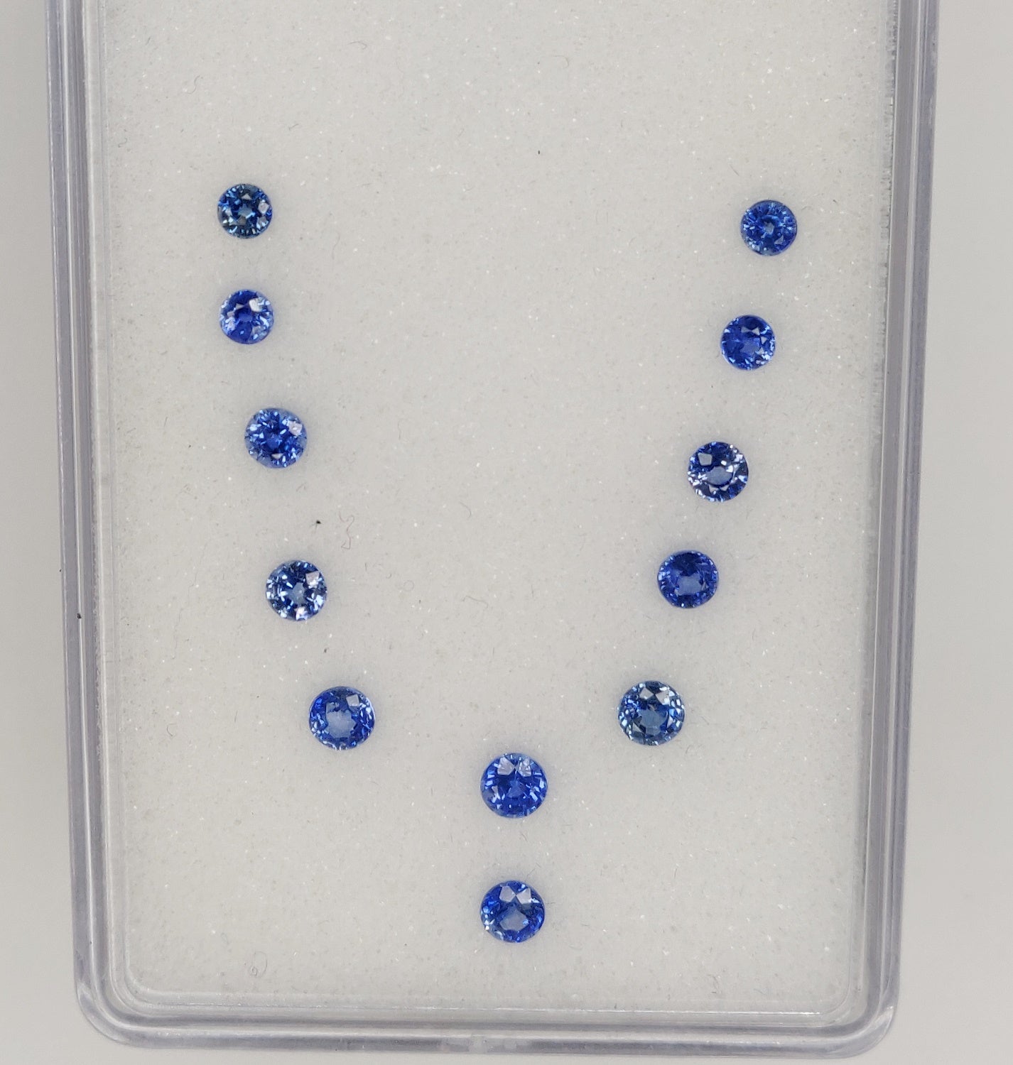 Fine Quality 100% Natural Blue Sapphire, Brilliant Cut, Round Cut, Calibrated 3-3.5mm, Royal Blue Color Gemstone for Jewelry Making