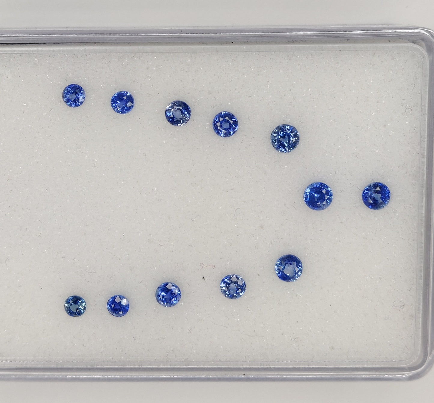 Fine Quality 100% Natural Blue Sapphire, Brilliant Cut, Round Cut, Calibrated 3-3.5mm, Royal Blue Color Gemstone for Jewelry Making