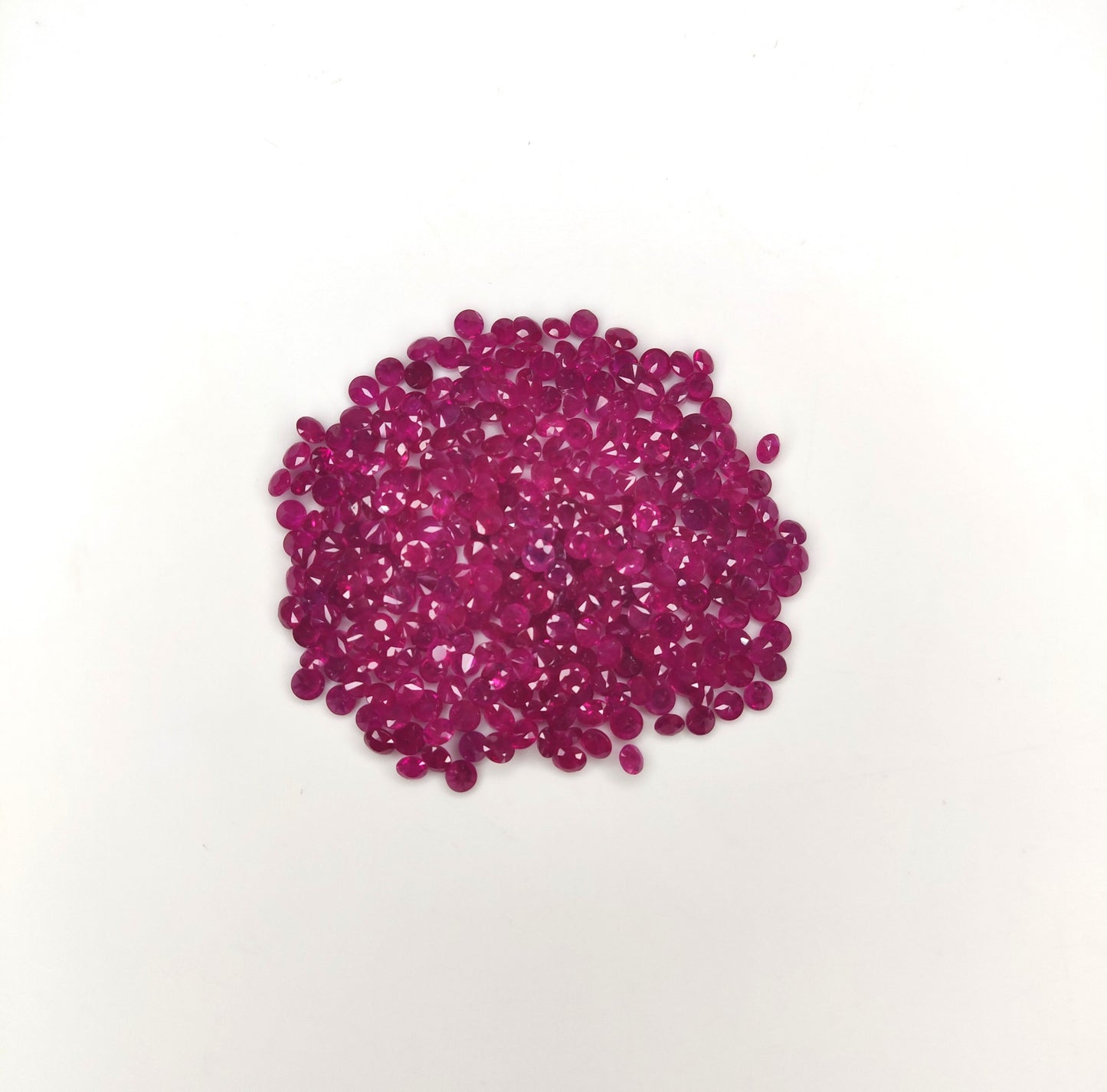 Best Quality Natural 3.0-3.5mm Round Shape Diamond Cut Reddish Pink Heated Burma Ruby Loose Gemstone for Making Bracelet