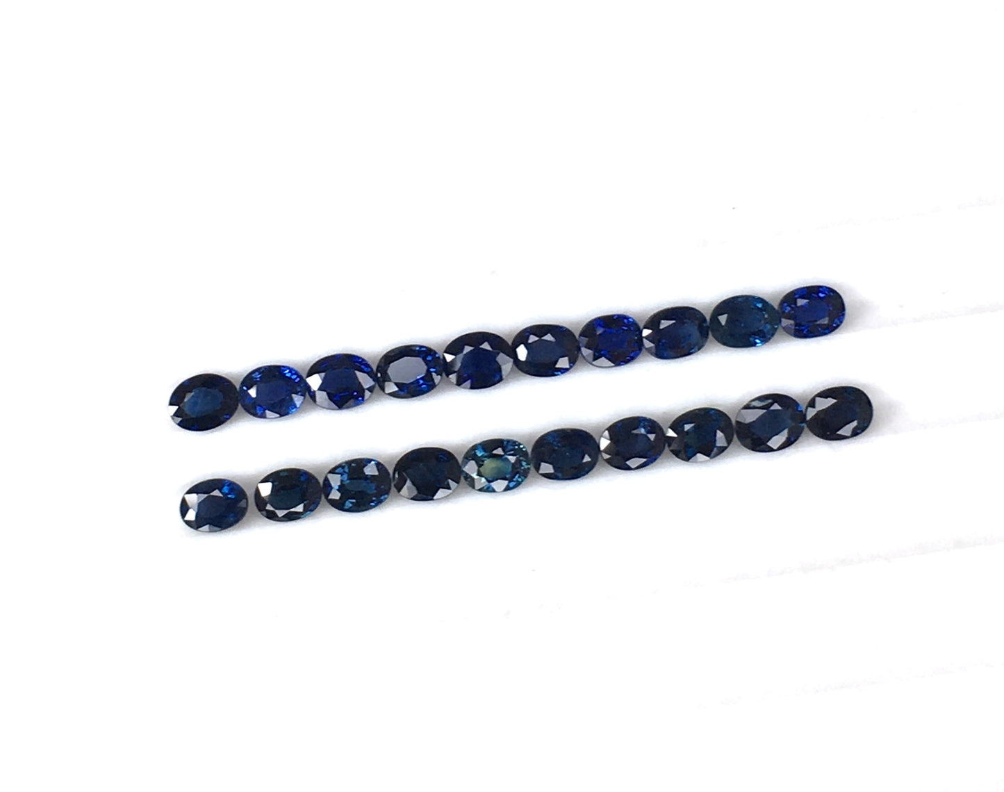 Top Quality 100% Natural Blue Sapphire Calibrated 3x4 mm Size Oval Shape Faceted Cut Gemstone for Jewellery Making