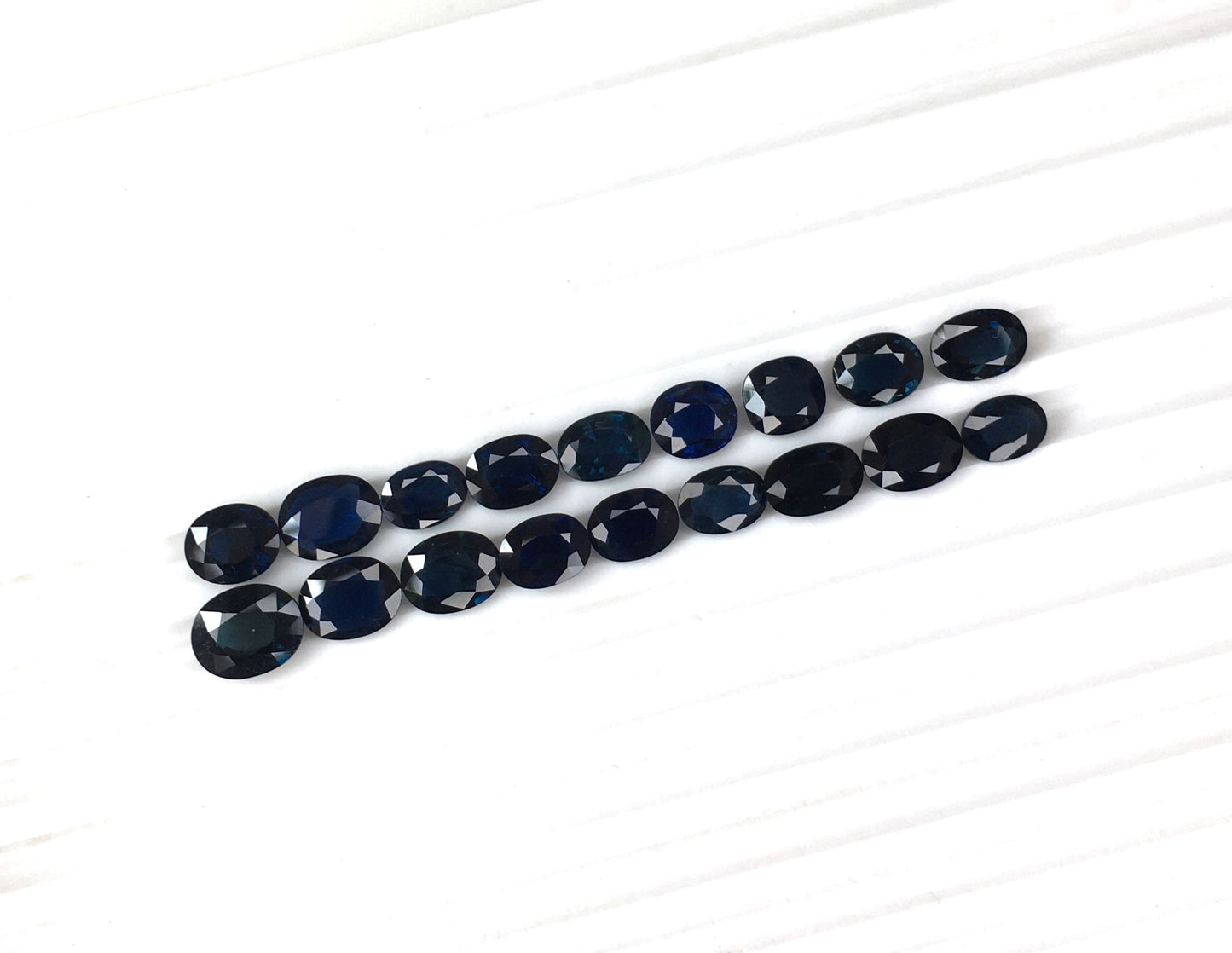 Blue Sapphire Oval Shape Cut 1-2 Carat Size Loose Gemstone Excellent Cut Calibrated loose Gemstone Calibrated Size Stone For Jewelry Making