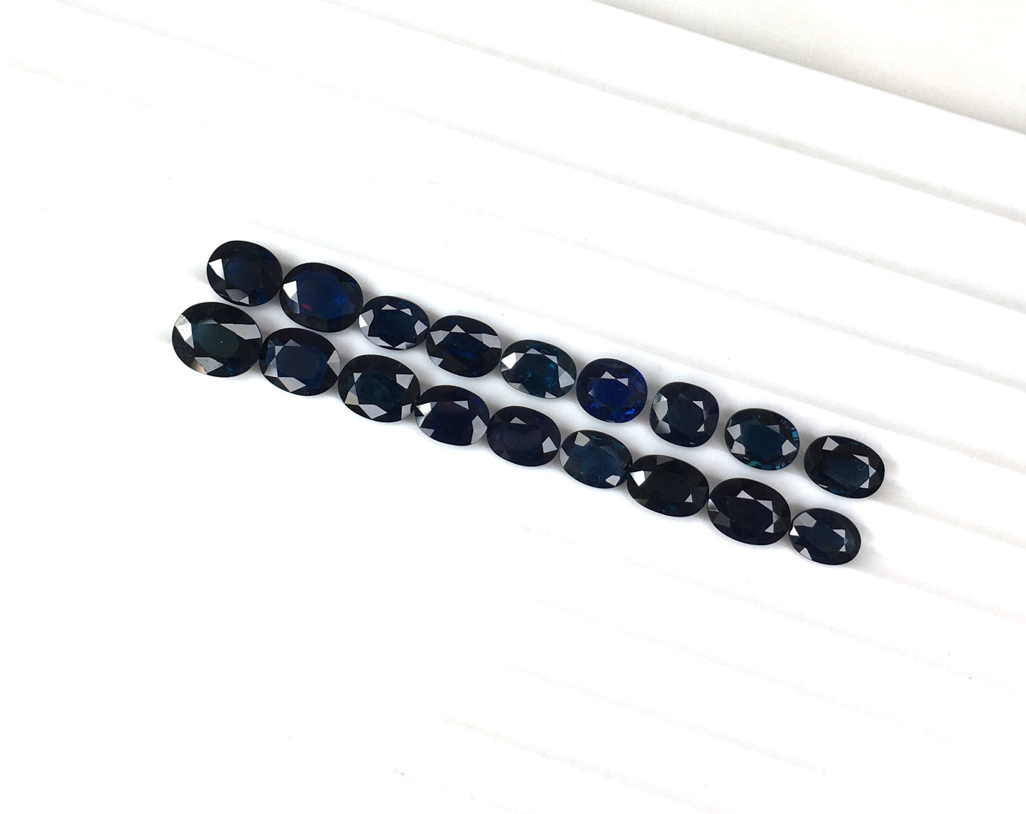 Blue Sapphire Oval Shape Cut 1-2 Carat Size Loose Gemstone Excellent Cut Calibrated loose Gemstone Calibrated Size Stone For Jewelry Making
