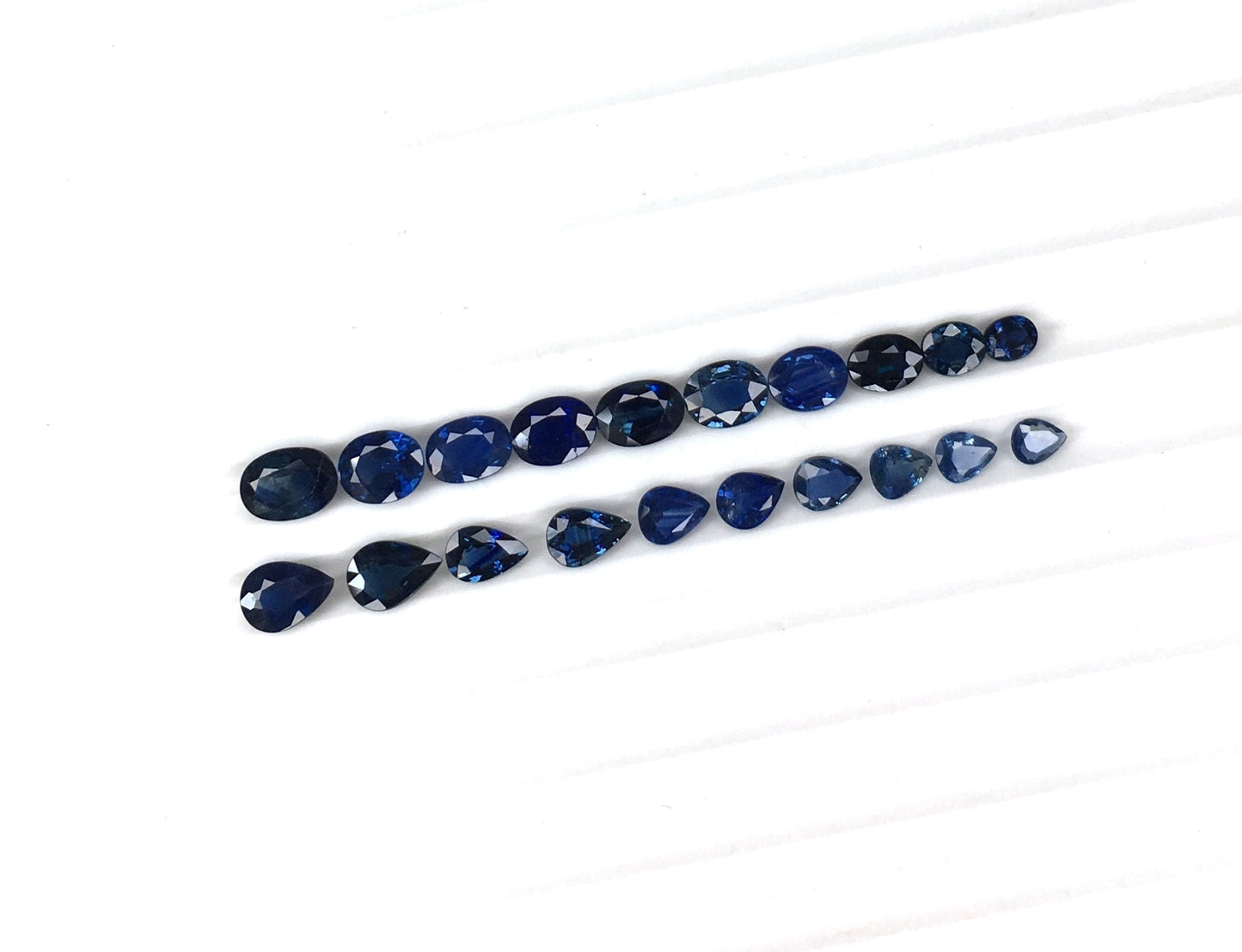 3x5 MM Faceted Natural Blue Sapphire Pear Cut Gemstones Blue Color Calibrated Fine Quality Loose Stones for Bracelets