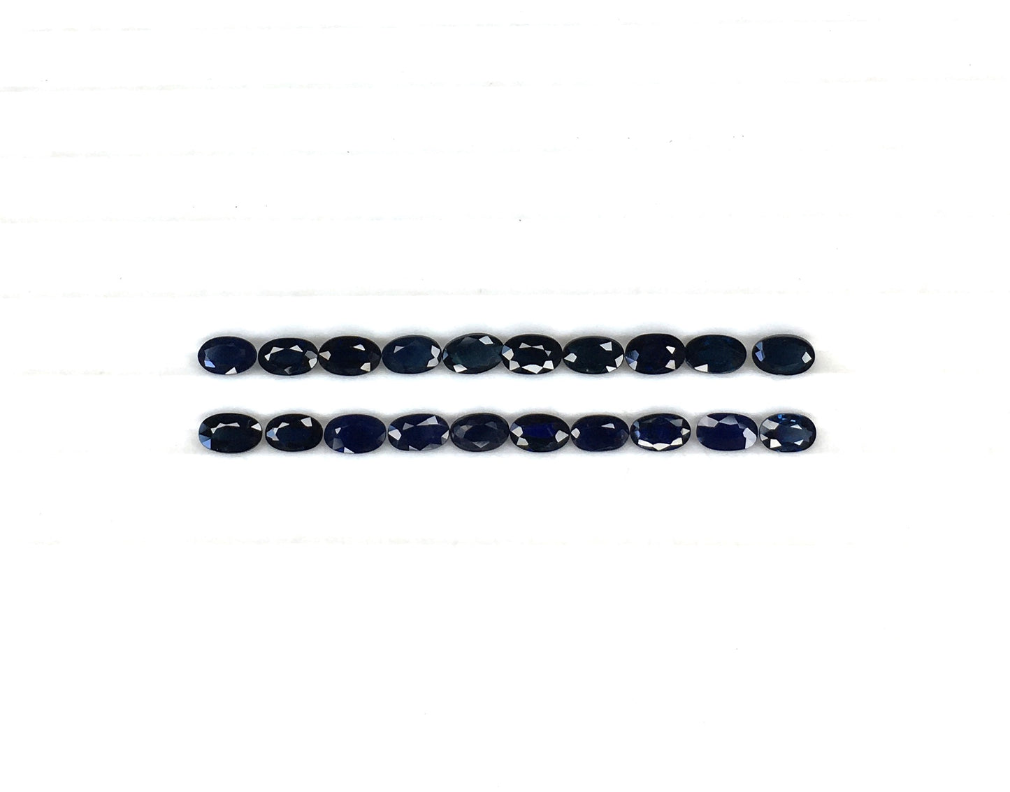 Blue Sapphire Heated Oval Shape Ceylon Blue Color Stone 3x5 mm Size September Birthstone Loose Gemstones for Jewellery Making