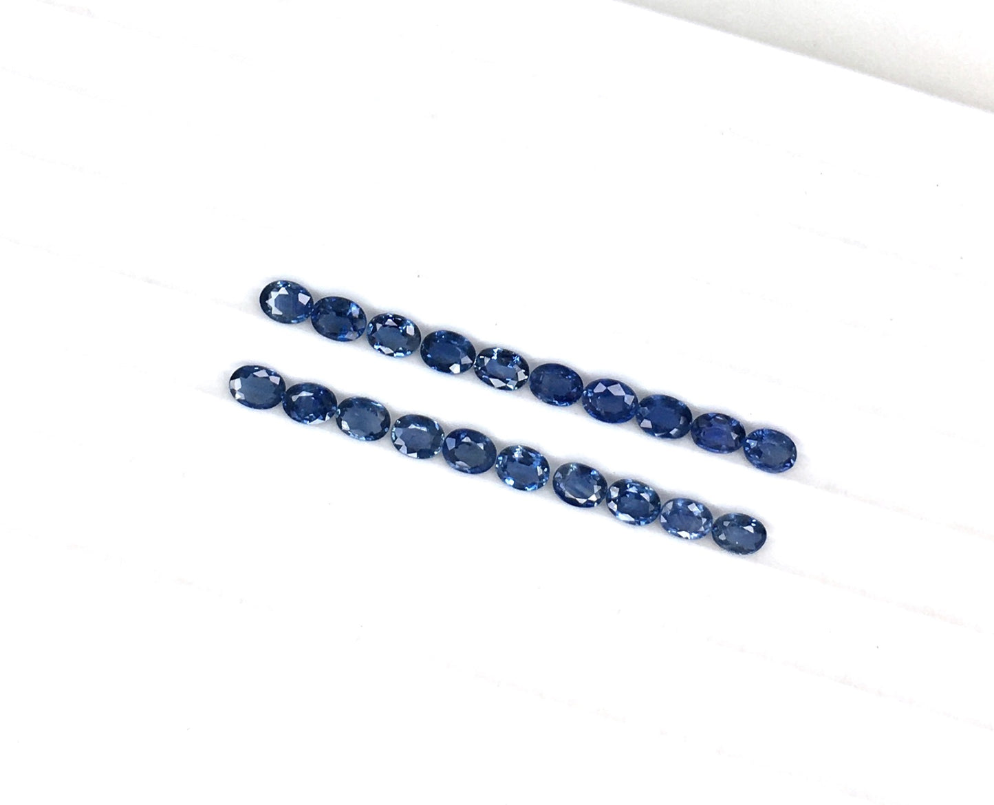 Faceted Cut 100% Natural Blue Sapphire Heat Calibrated Oval Shape 4x3 mm September Birthstone Loose Gemstones for Jewellery Making