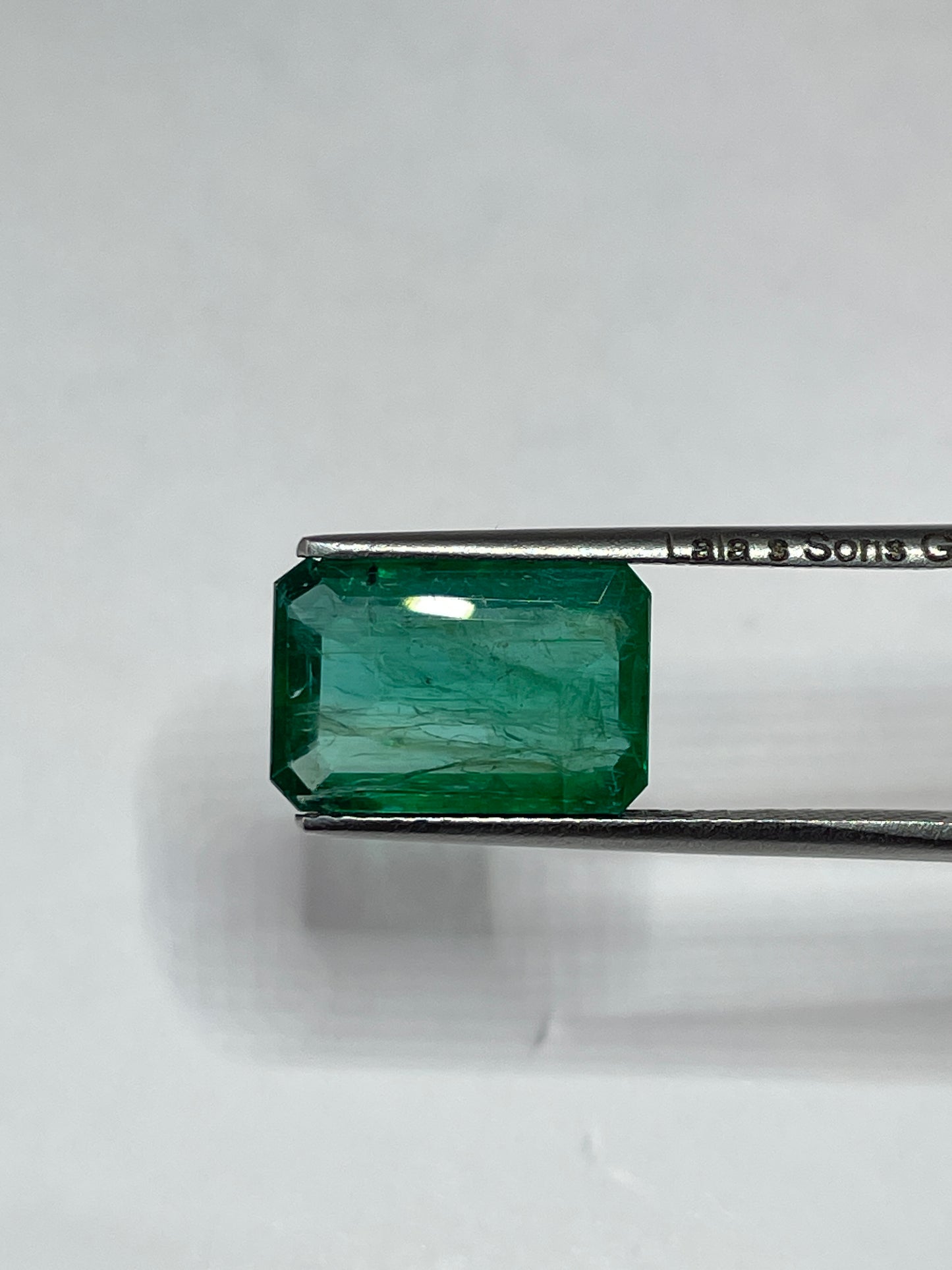 1 Pcs Natural Zambian Emerald Octagon Shape 3.95 Carat Vivid Green Ring Size Faceted Cut Gemstone, Fine Quality May Birthstone for Astrology