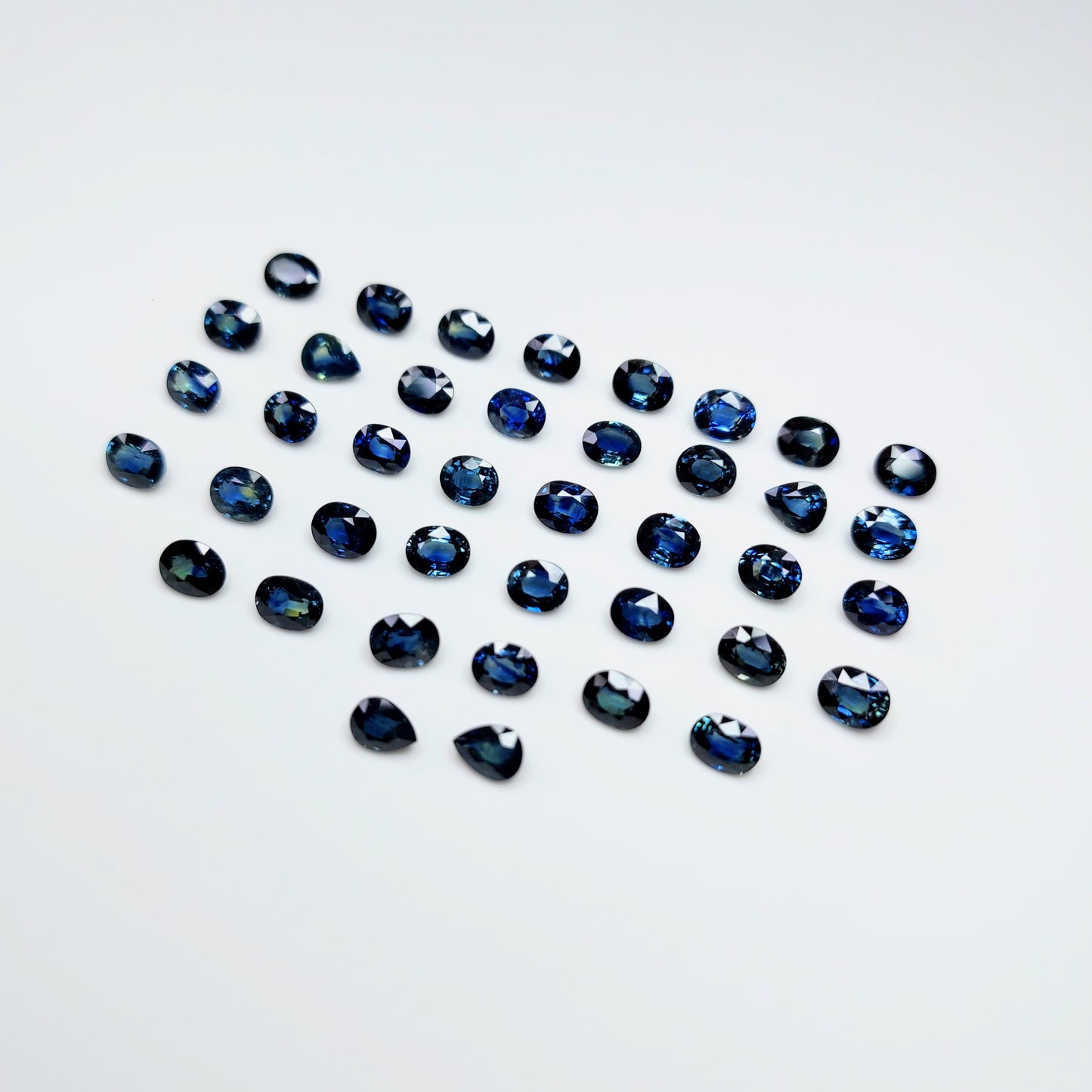 AAA 6x4 Mm Natural Blue Sapphire Cut Stone/Blue Sapphire Faceted Cut Stone/Blue Sapphire Gemstone/Oval Shape/Loose Gemstone