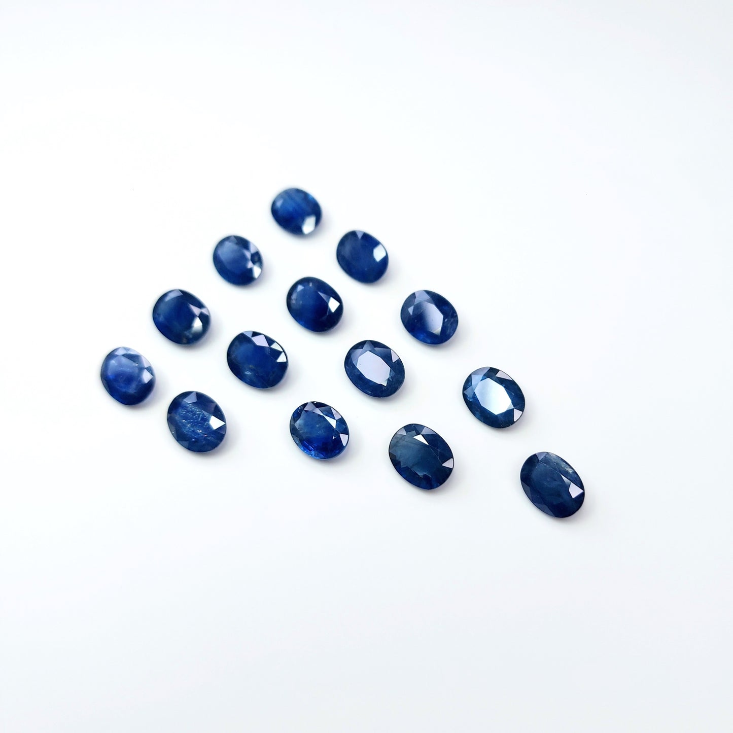 100% Natural Blue Sapphire Oval Shape 7x9 mm, 6x8 mm Sizes Faceted Loose Gemstones for Jewellery Making at Best Price