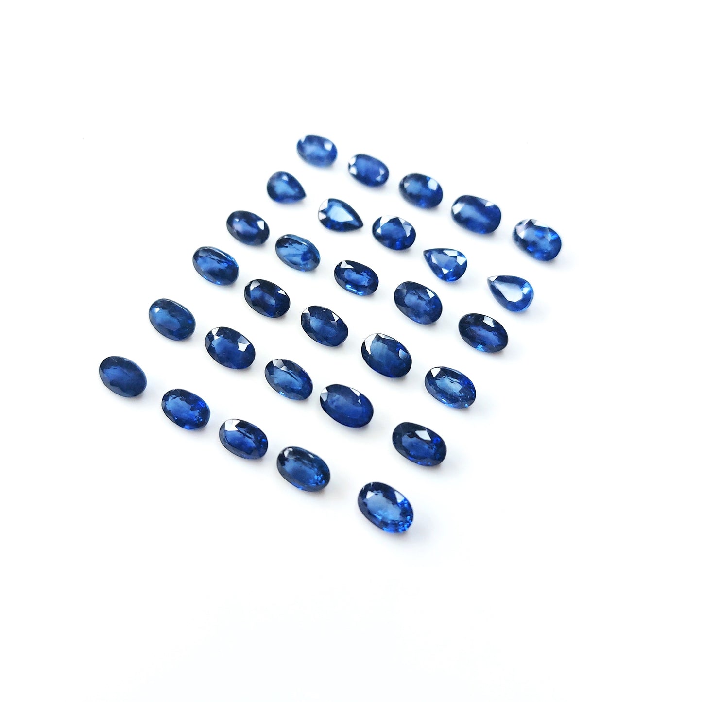 Royal Blue Sapphire Loose Stone, Faceted Oval Shape faceted Cut Stone 6x4mm Size Lab Created Gemstone Loose Stone For Making Jewelry