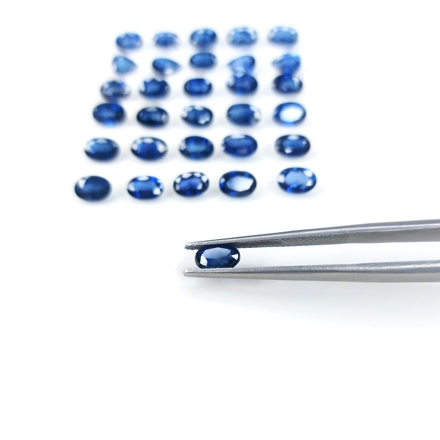 Royal Blue Sapphire Loose Stone, Faceted Oval Shape faceted Cut Stone 6x4mm Size Lab Created Gemstone Loose Stone For Making Jewelry