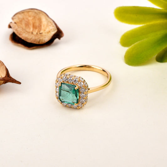 Fine Quality 100% Natural Diamond & Emerald Gemstone 18K Yellow Gold Square Shape 3.894cts. May Birthstone Women's Ring at the Lowest Price
