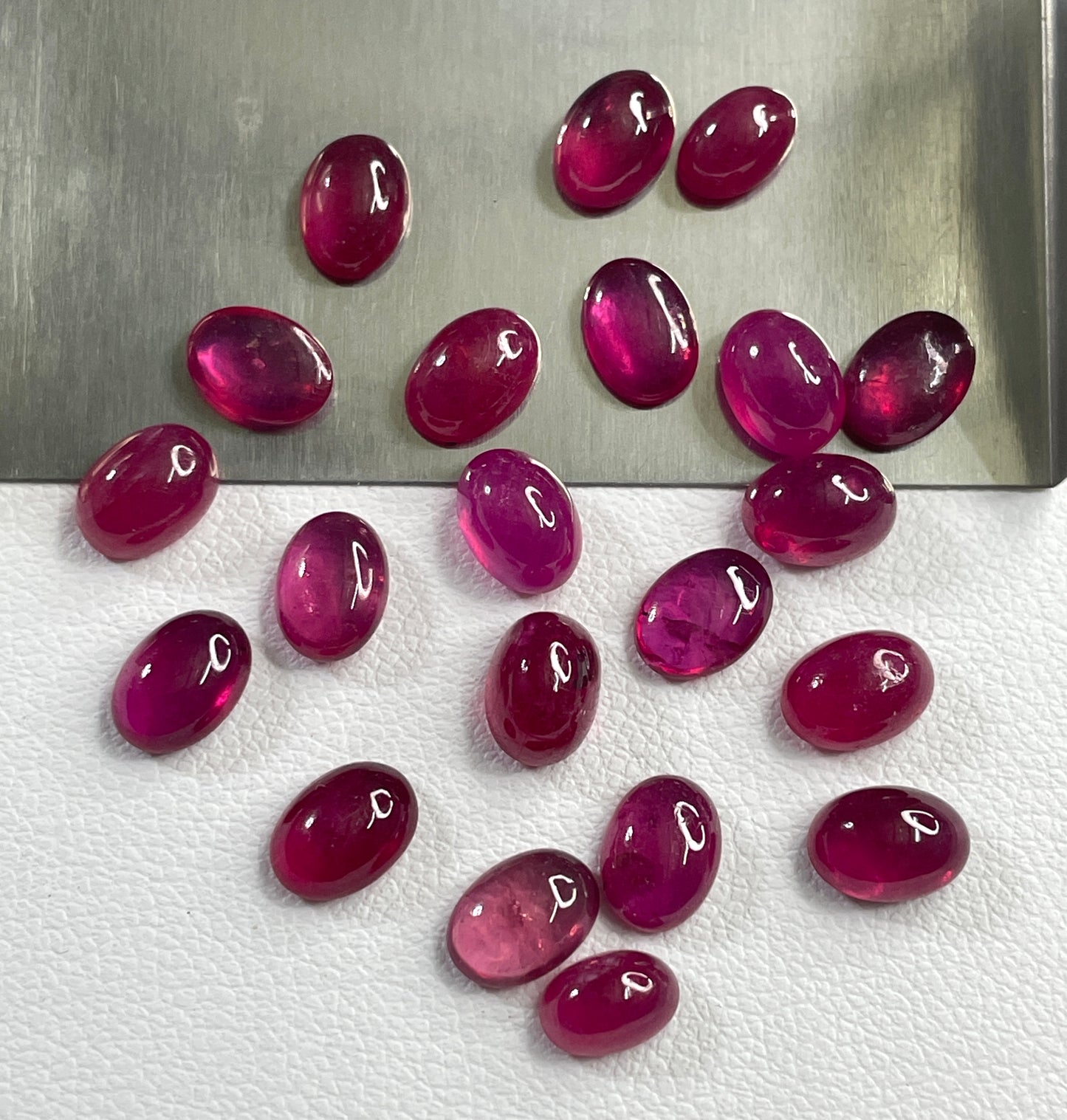 Fine Quality Natural Ruby African Heat-Treated Cabochon Calibrated Size Oval Shape Reddish Pink Color Loose Gemstone for Jewelry Making