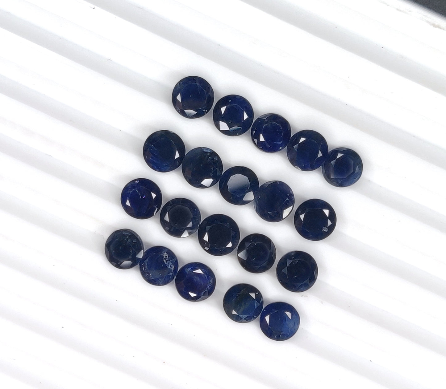 100% Natural Fine Quality Blue Sapphire 6mm Round Cut Faceted Loose Gemstones Calibrated Blue Color Stones for Jewelry Making