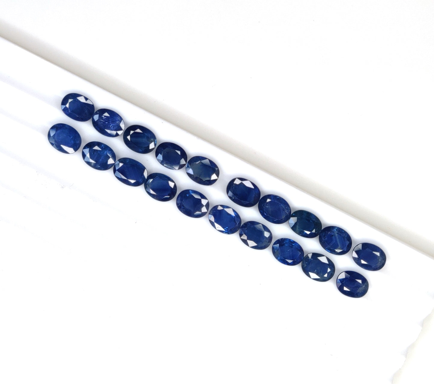 7x9 mm Fine Quality Blue Sapphire Heat Oval Shape Blue Color Faceted 2.20 Carat September Birthstone Loose Gemstones for Jewelry Making