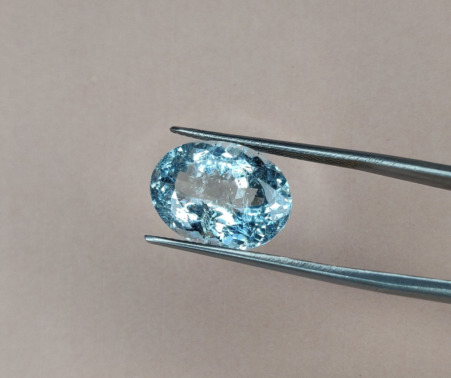 100% Natural Aquamarine Oval Shape 9.60 Carat 12X16mm Aqua Blue Color March Birthstone Fine Quality Loose Gemstone for Making Jewelry