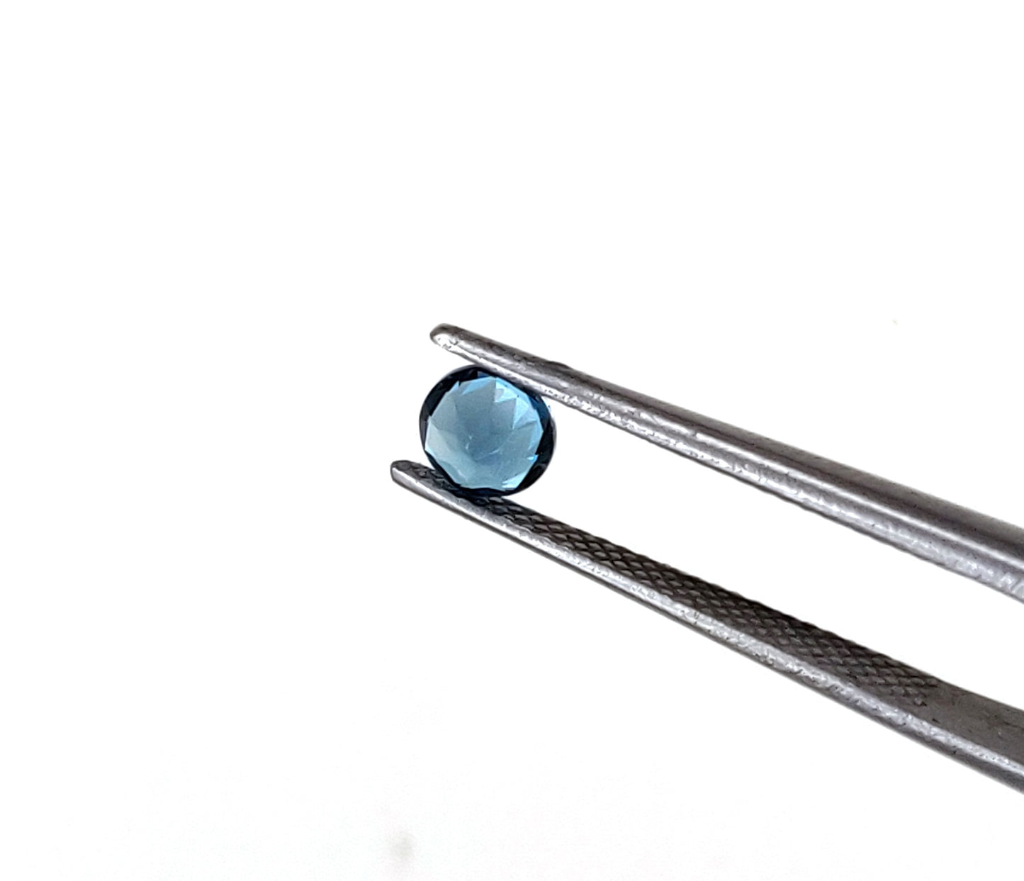 100% Natural London Blue Topaz 5mm Size Diamond Cut Round Shape Loose Gemstone