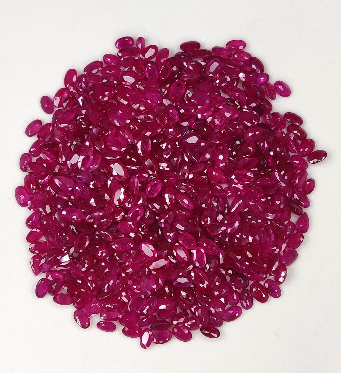 Fine Quality Natural Burma Ruby Heat Oval/Pear Cut 3x5 mm Loose Gemstones Pinkish Red July Birthstone for Jewellery Making