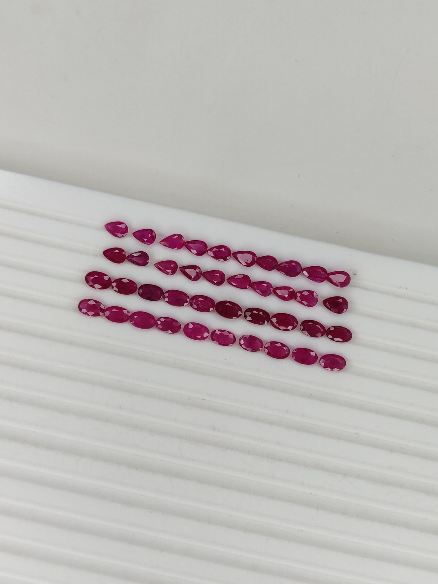 High Quality Natural Burma Ruby 3x5 mm Oval Pear Shape Heated Loose Gemstone for July Birthstone Bracelet and Necklace Making