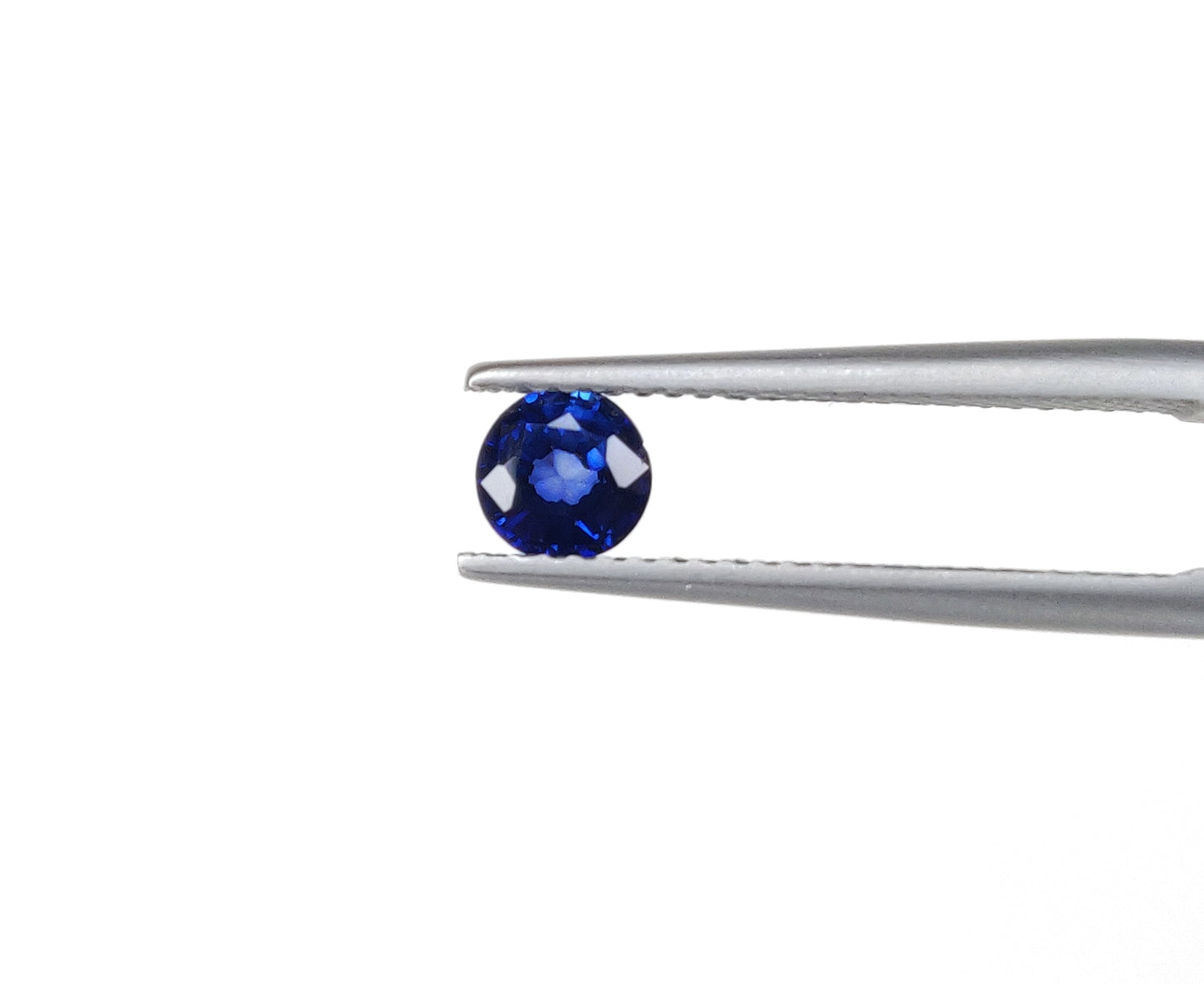 High Quality Natural 4.0-4.5mm Blue Sapphire Royal Blue Color Loose Gemstone for Making Necklaces and Earrings