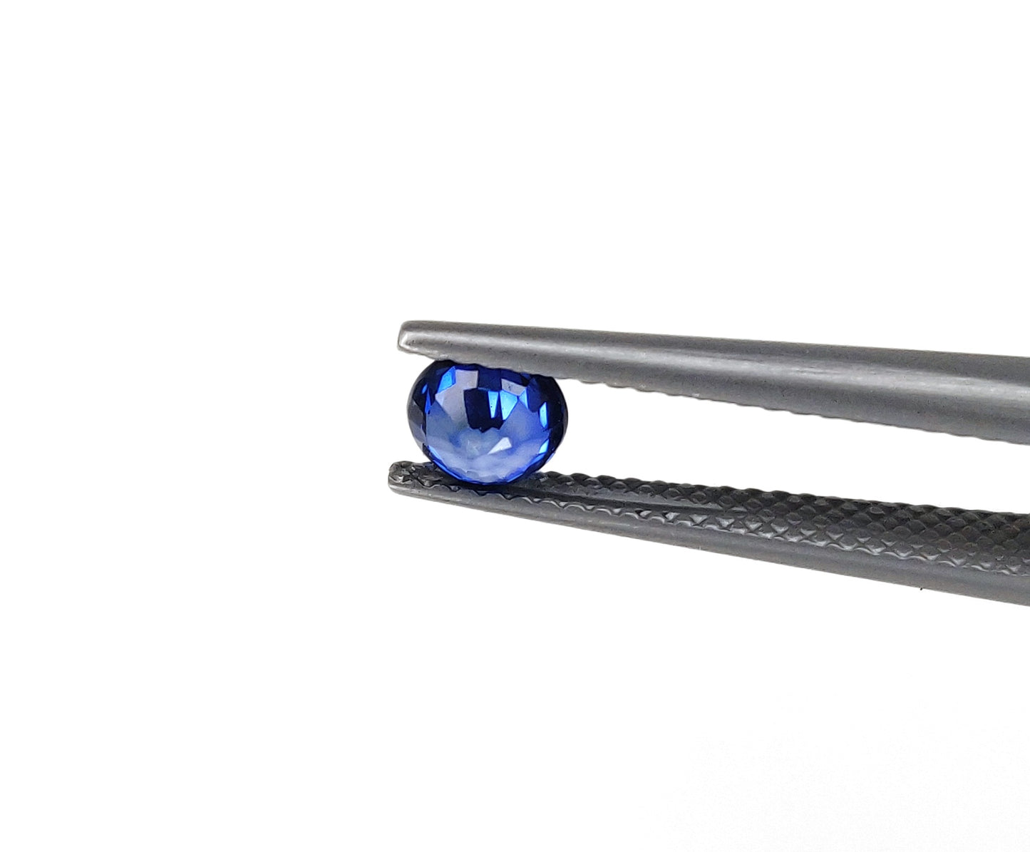High Quality Natural 4.0-4.5mm Blue Sapphire Royal Blue Color Loose Gemstone for Making Necklaces and Earrings