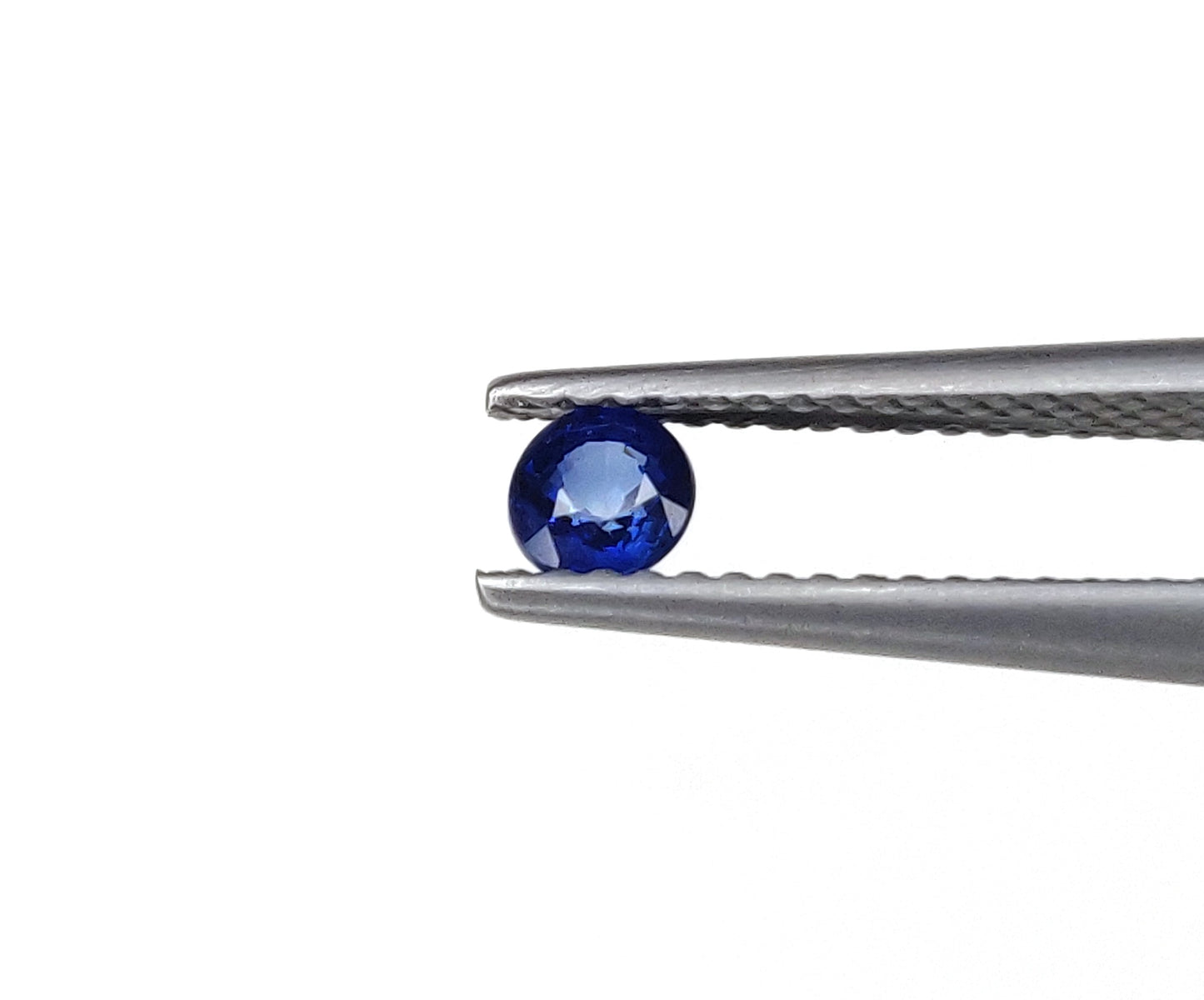 Fine Quality 100% Natural 3.75mm Calibrated Blue Sapphire Royal Blue Color Loose Gemstone for Bracelet Making
